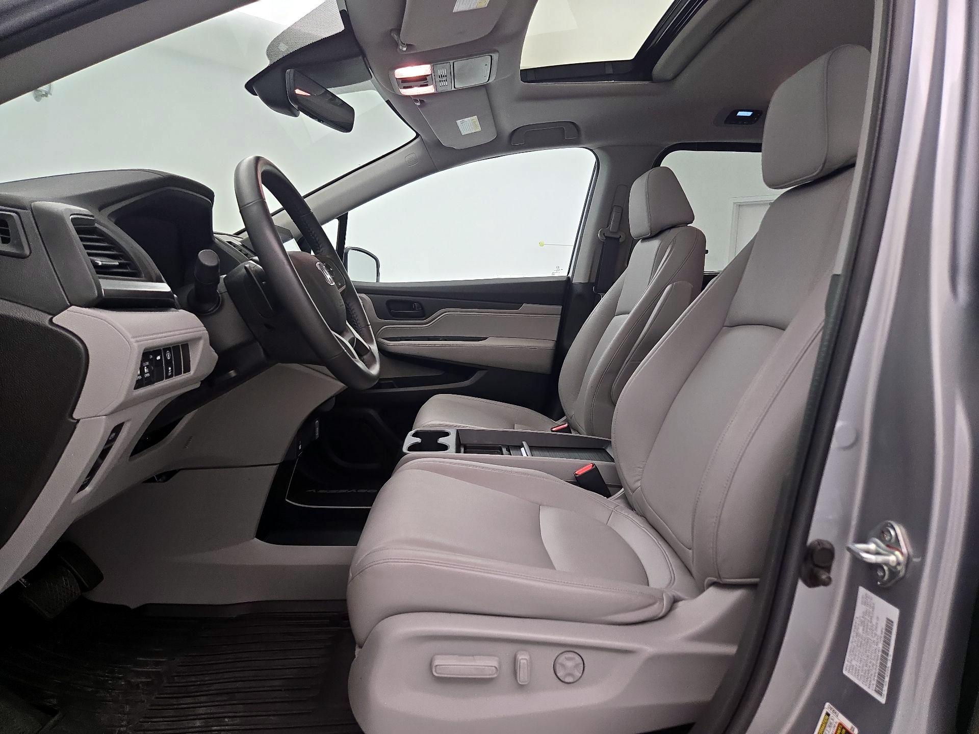 Thumbnail: 2023 Honda Odyssey - 11