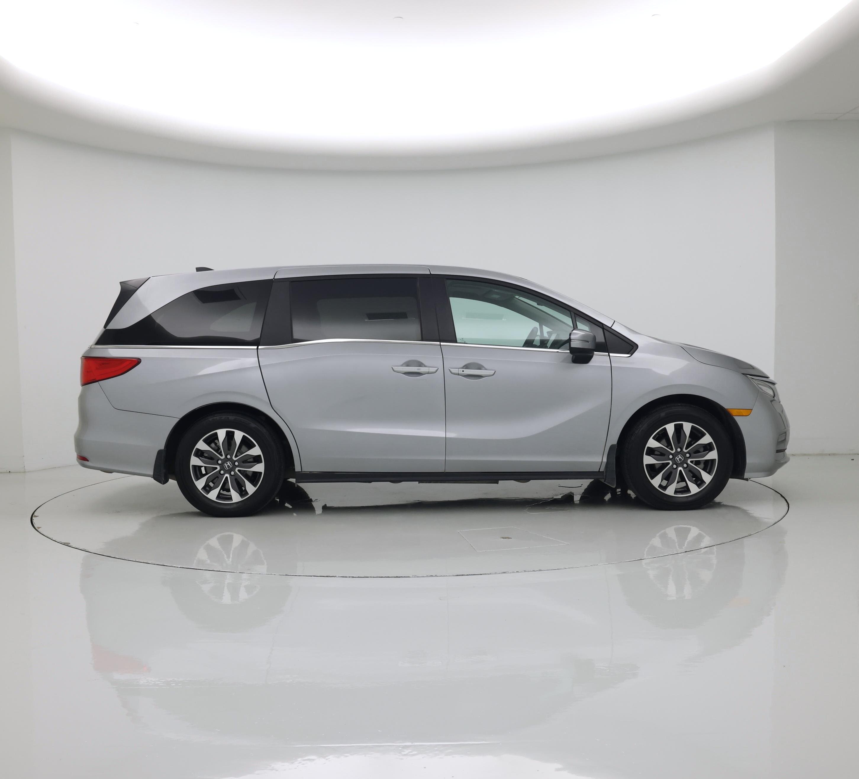 Thumbnail: 2023 Honda Odyssey - 7