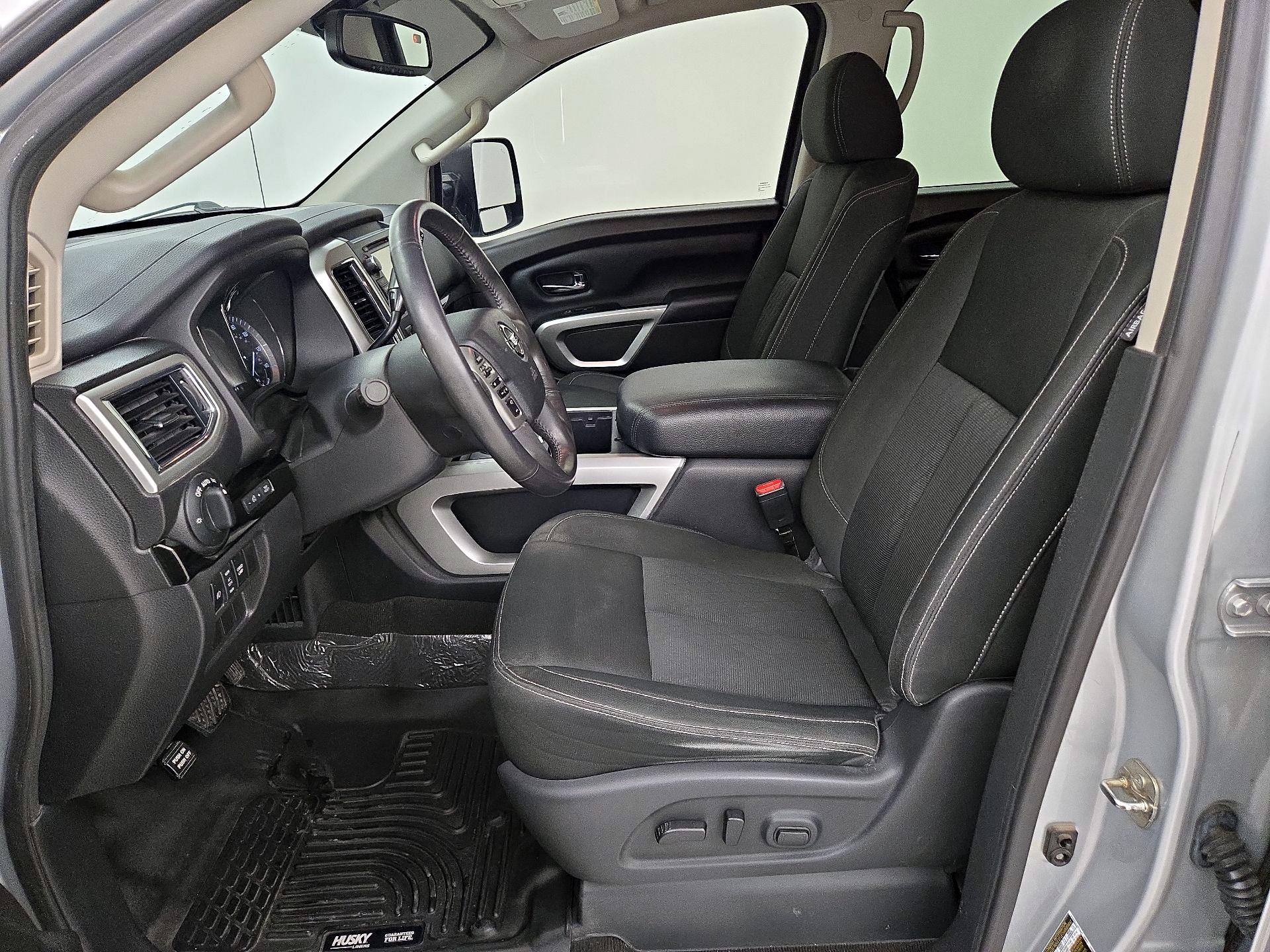 Thumbnail: 2017 Nissan Titan - 11
