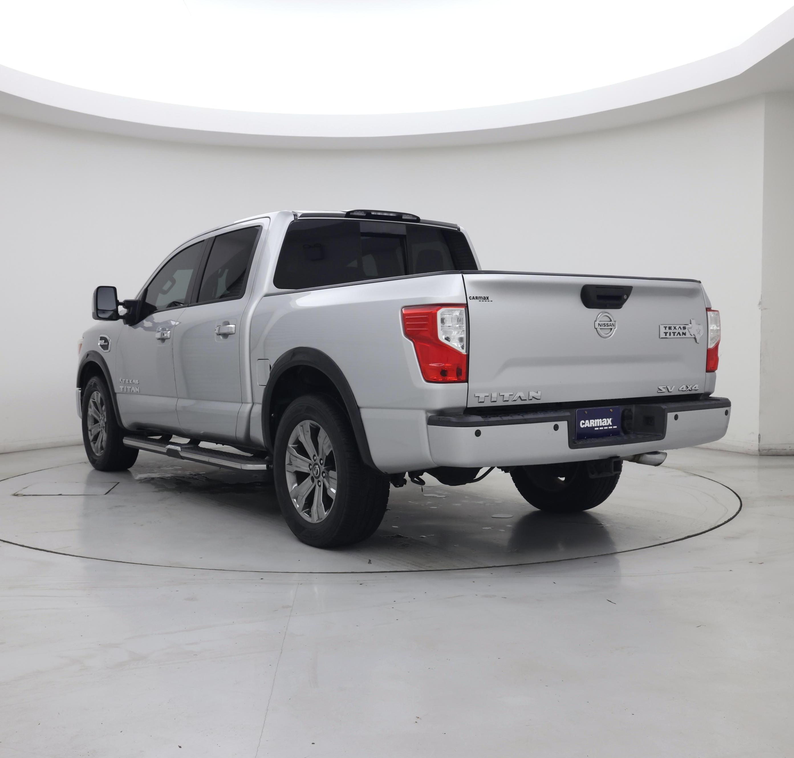Thumbnail: 2017 Nissan Titan - 2