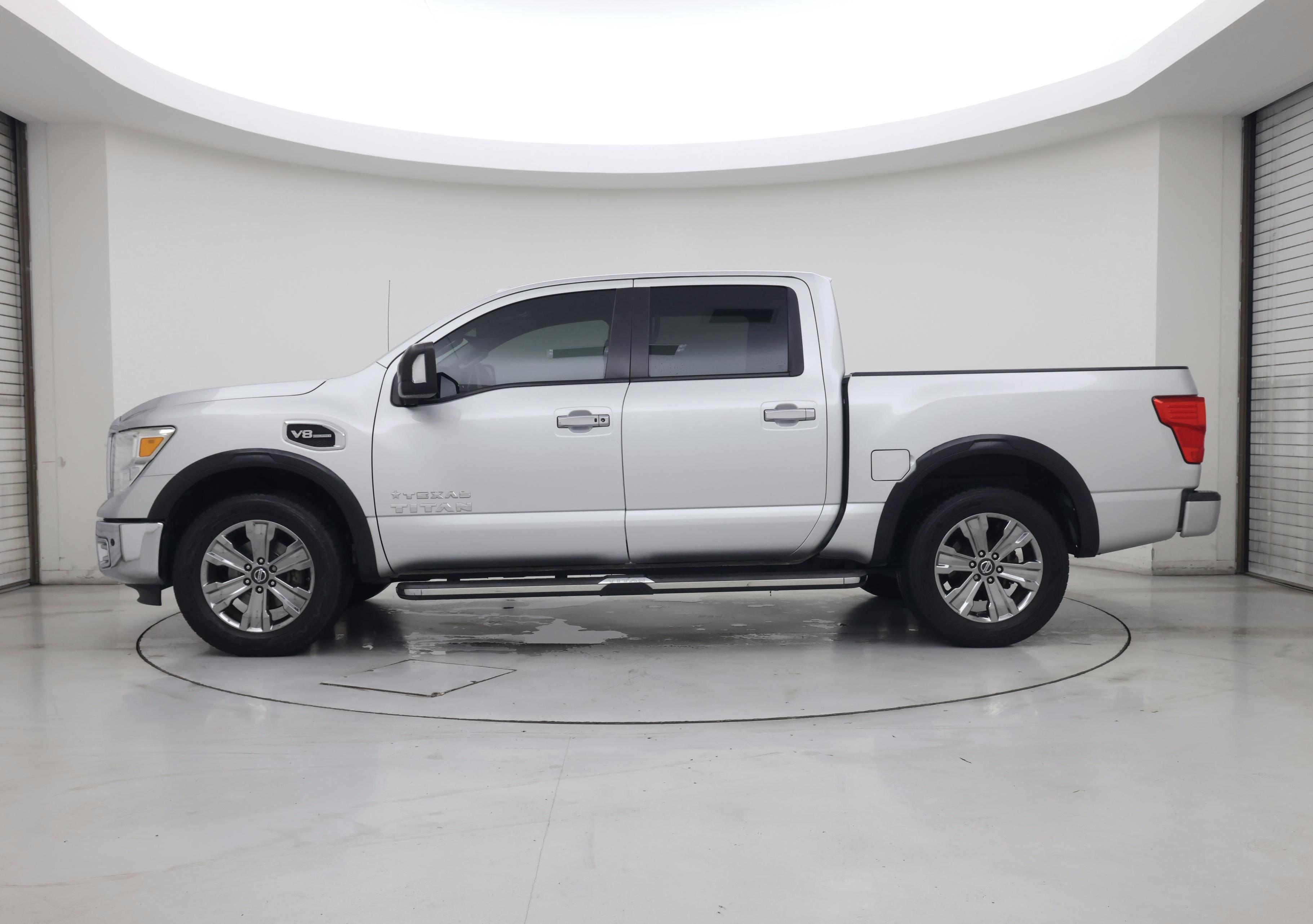 Thumbnail: 2017 Nissan Titan - 3