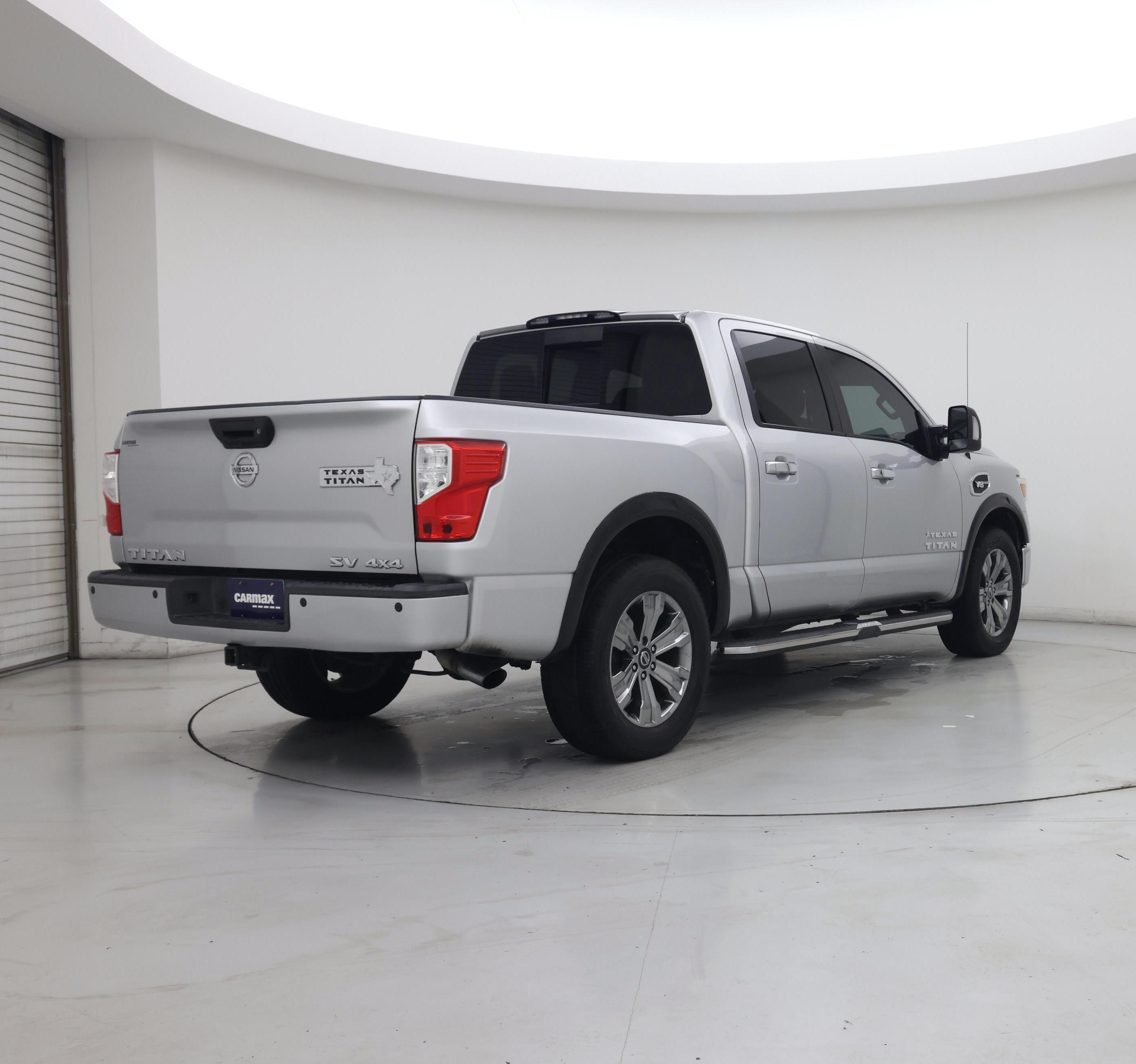 Thumbnail: 2017 Nissan Titan - 8