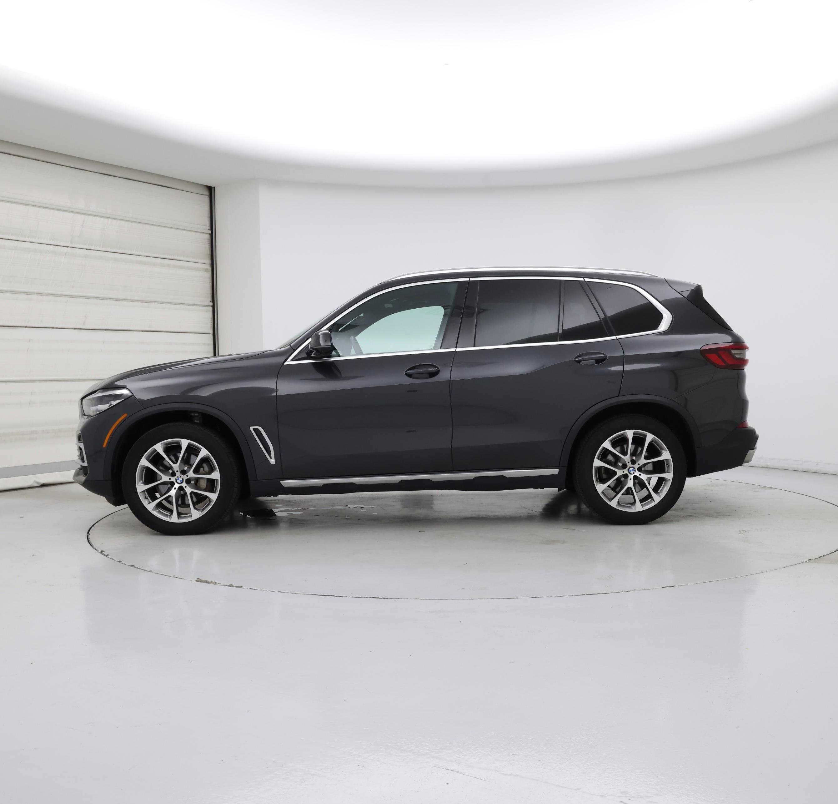 Thumbnail: 2023 BMW X5 - 3