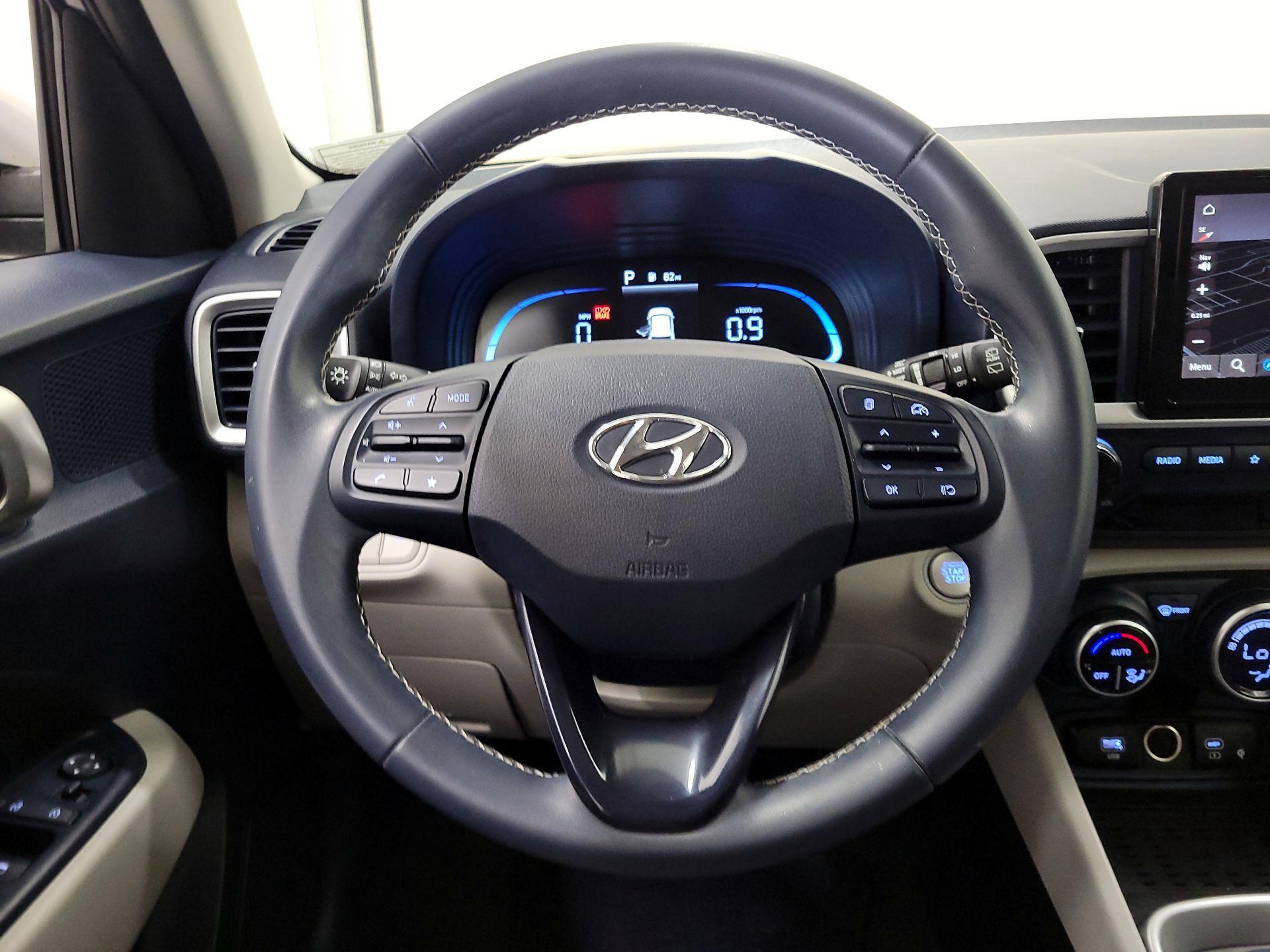 Thumbnail: 2023 Hyundai Venue - 10