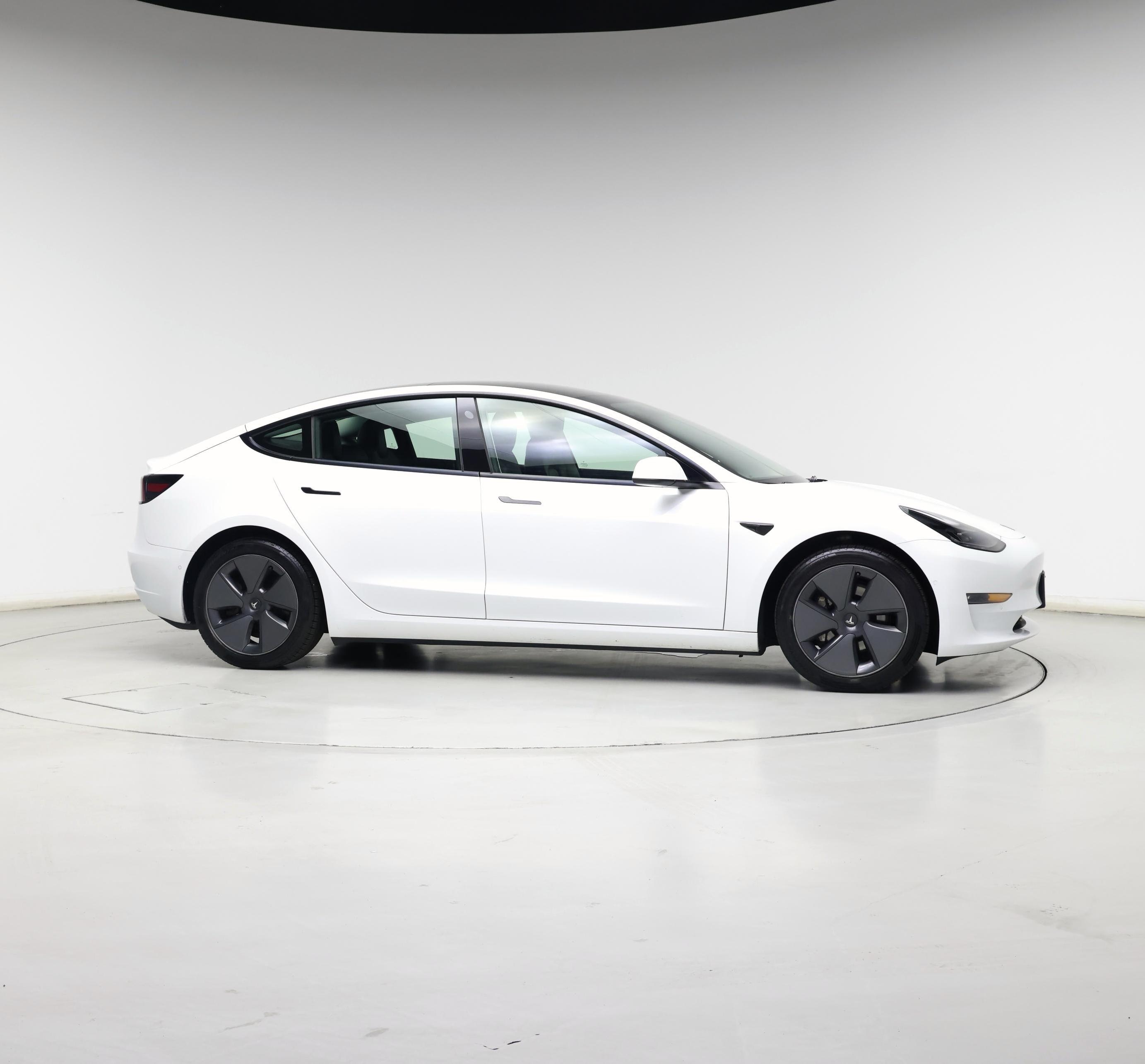 Thumbnail: 2022 Tesla Model 3 - 7