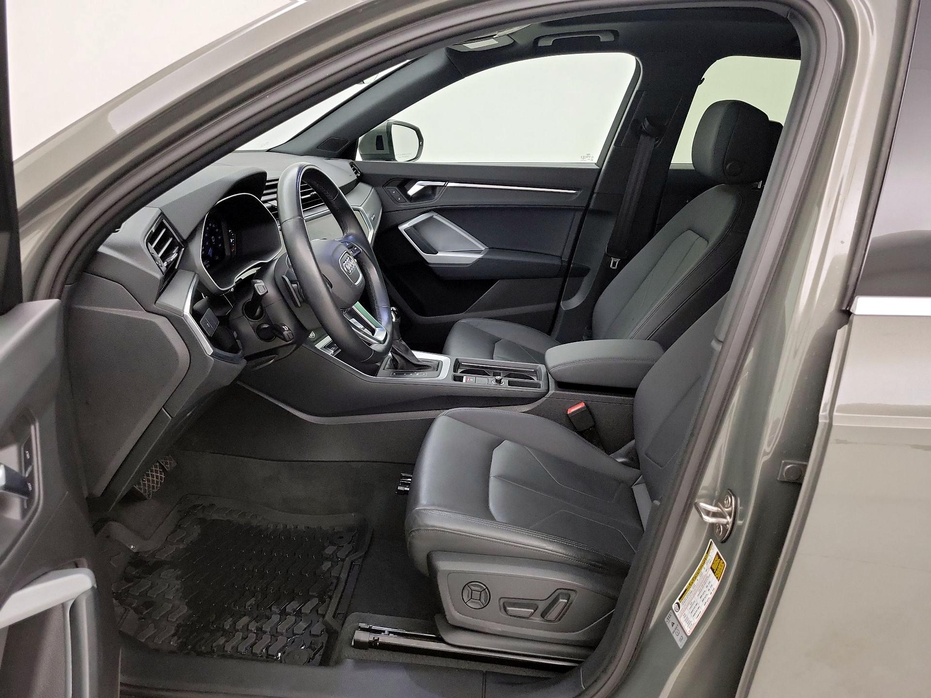 Thumbnail: 2021 Audi Q3 - 11