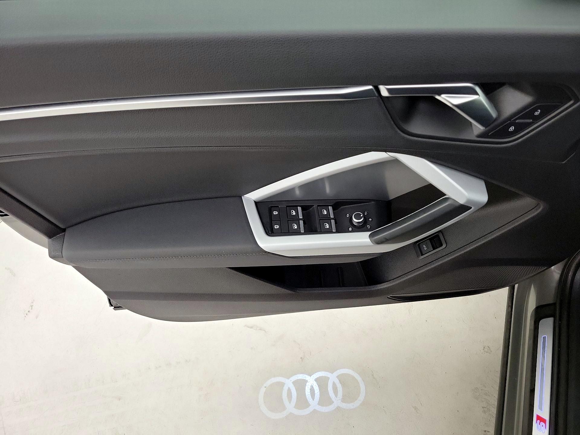 Thumbnail: 2021 Audi Q3 - 12