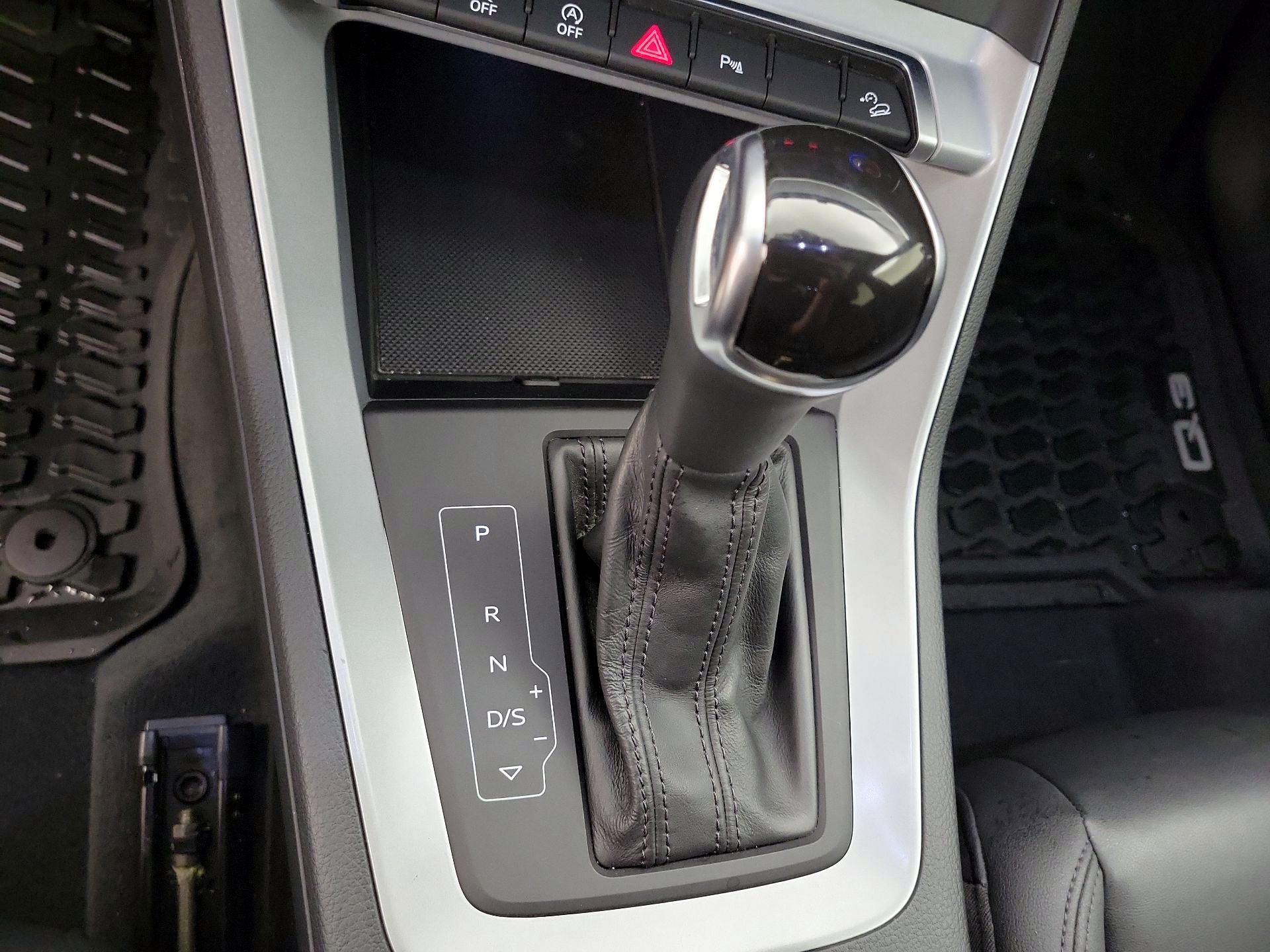 Thumbnail: 2021 Audi Q3 - 17