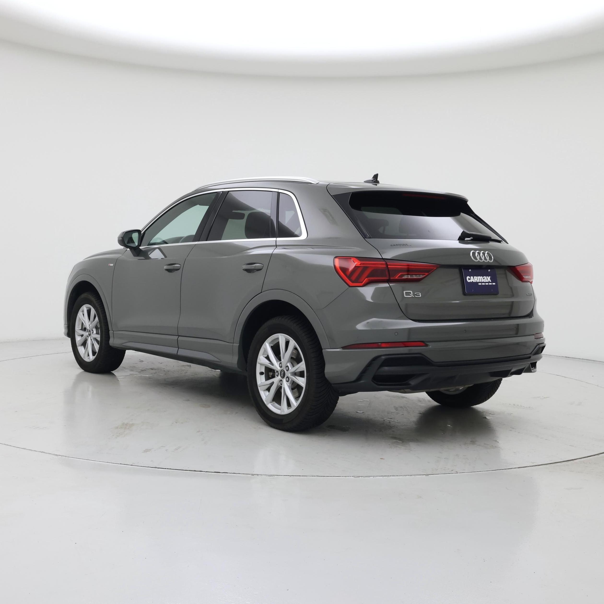 Thumbnail: 2021 Audi Q3 - 2