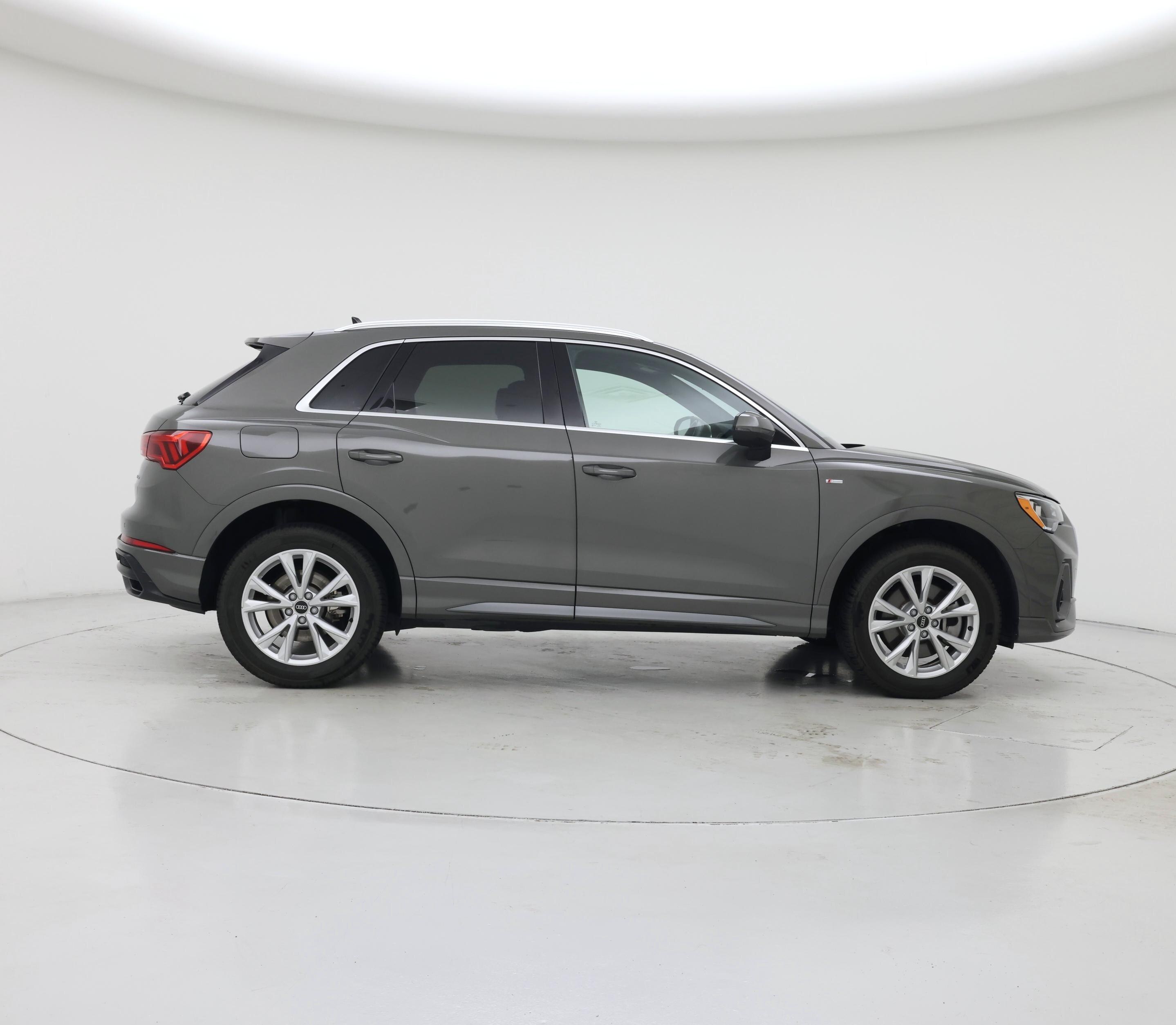 Thumbnail: 2021 Audi Q3 - 7