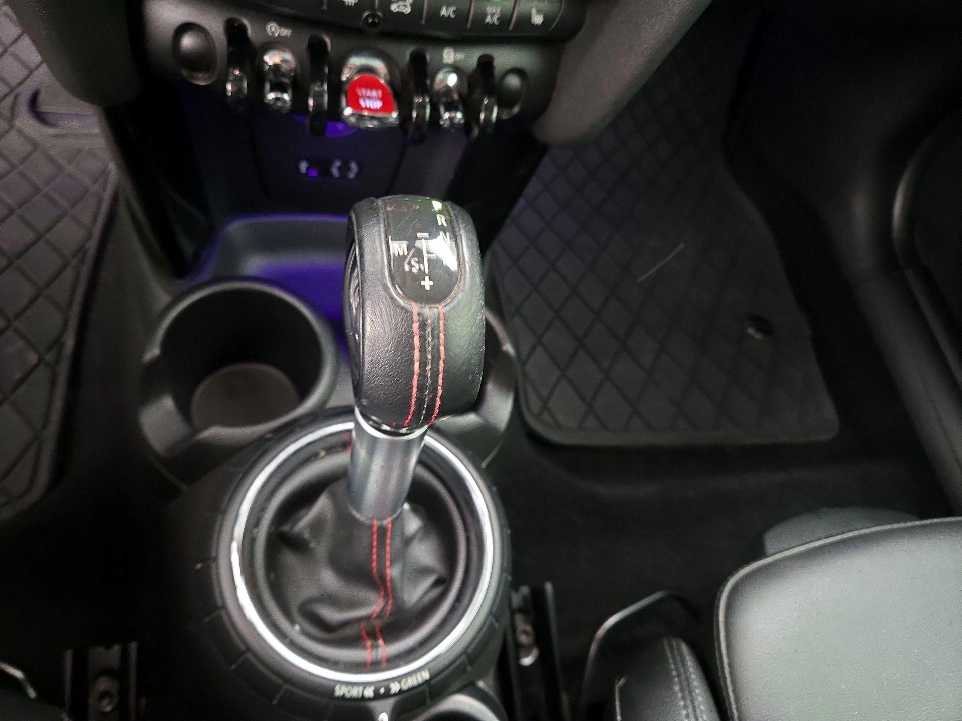 Thumbnail: 2016 MINI Cooper Hardtop - 16
