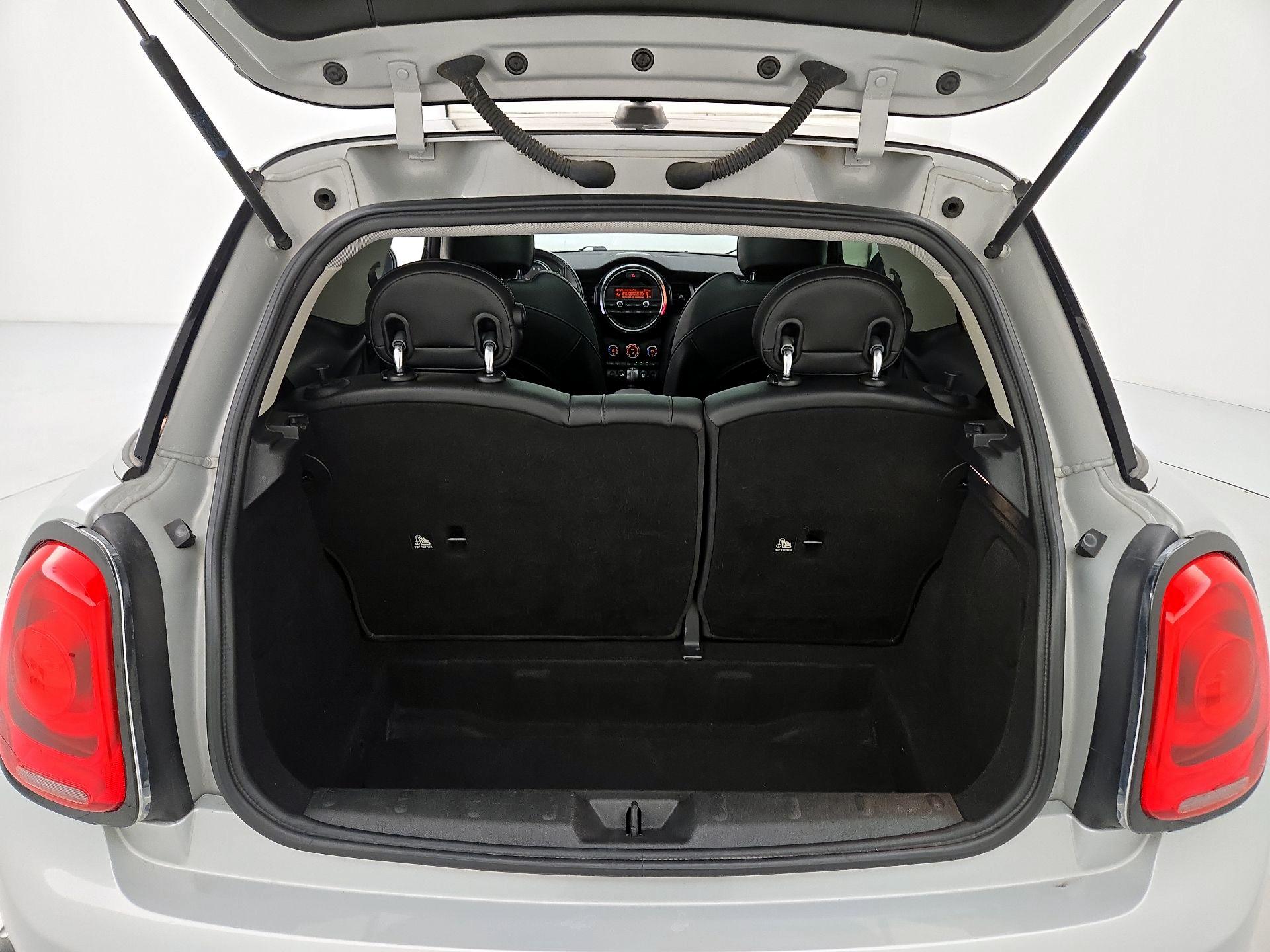 Thumbnail: 2016 MINI Cooper Hardtop - 20