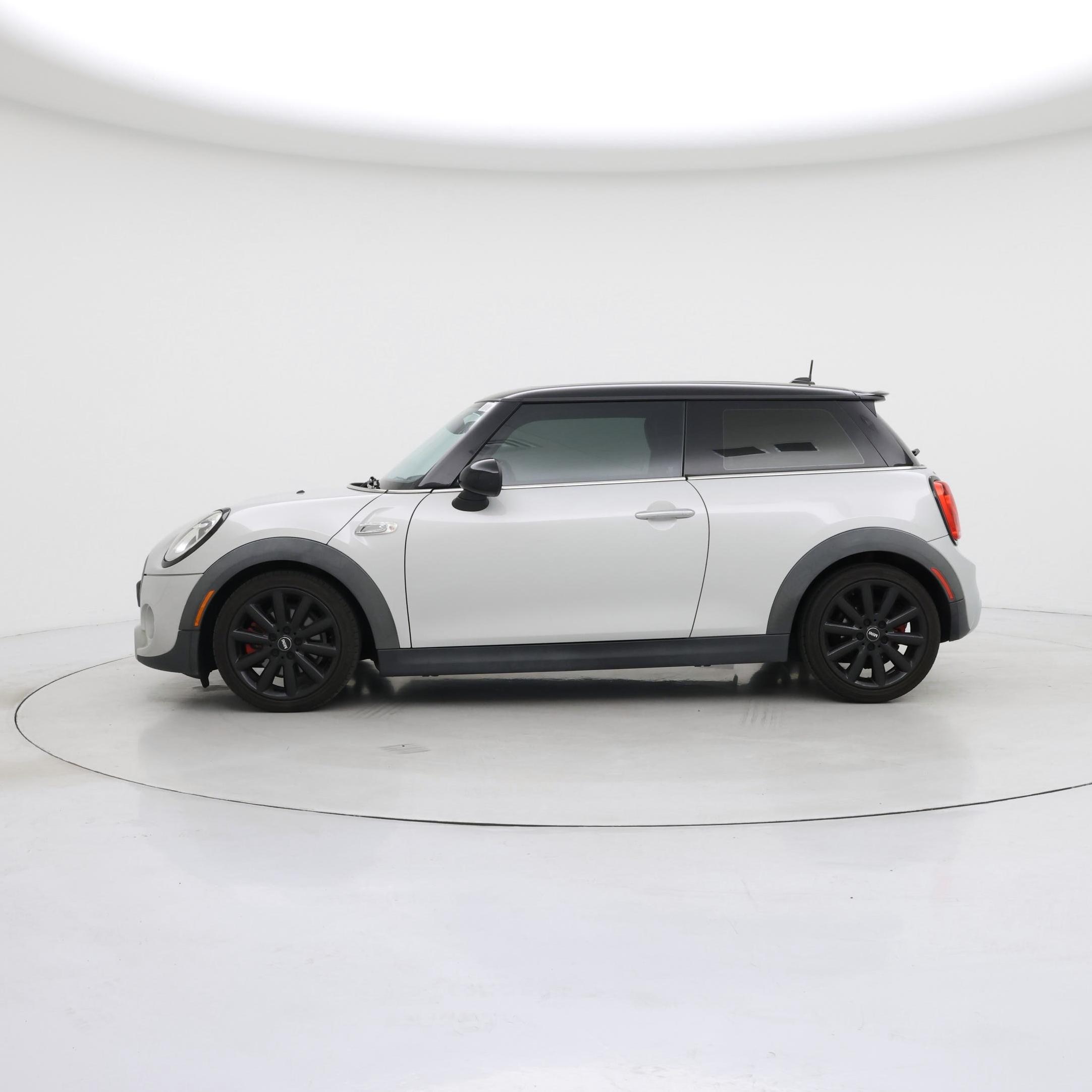 Thumbnail: 2016 MINI Cooper Hardtop - 3