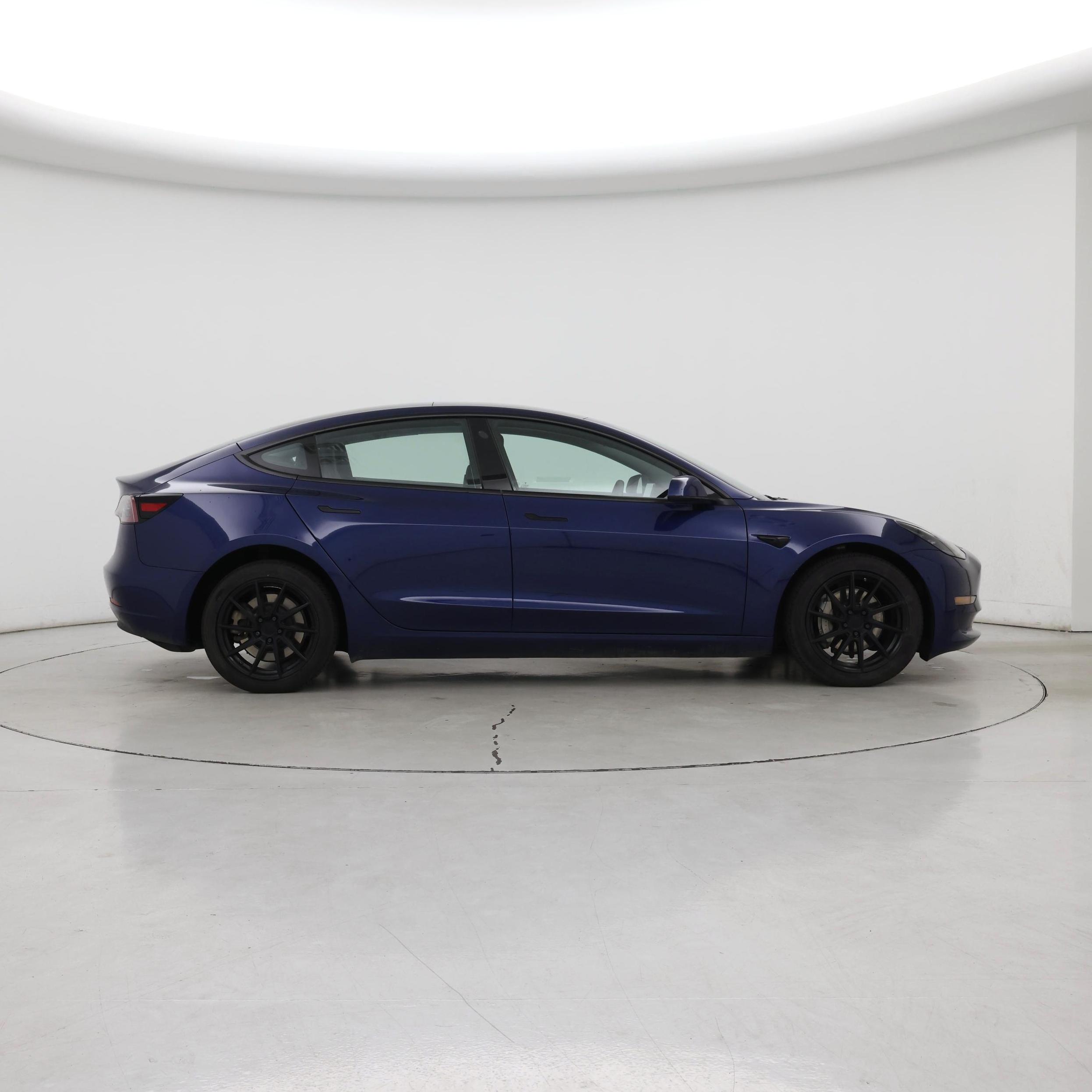 Thumbnail: 2023 Tesla Model 3 - 7