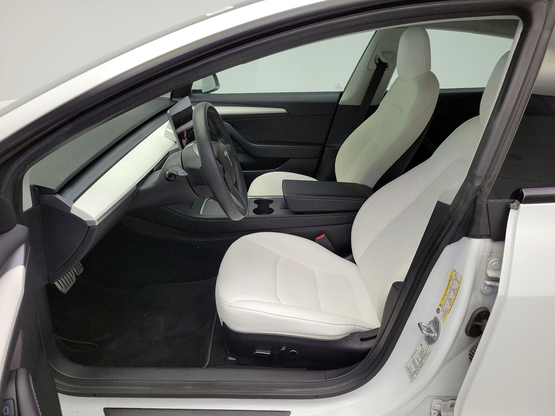 Thumbnail: 2021 Tesla Model 3 - 11