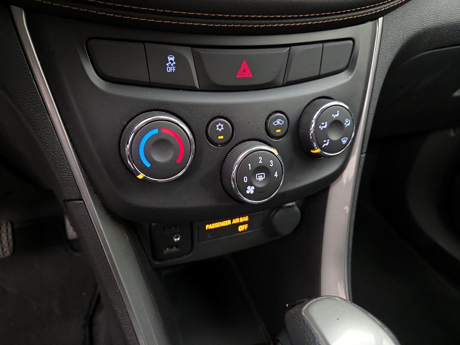 Thumbnail: 2018 Chevrolet Trax - 16
