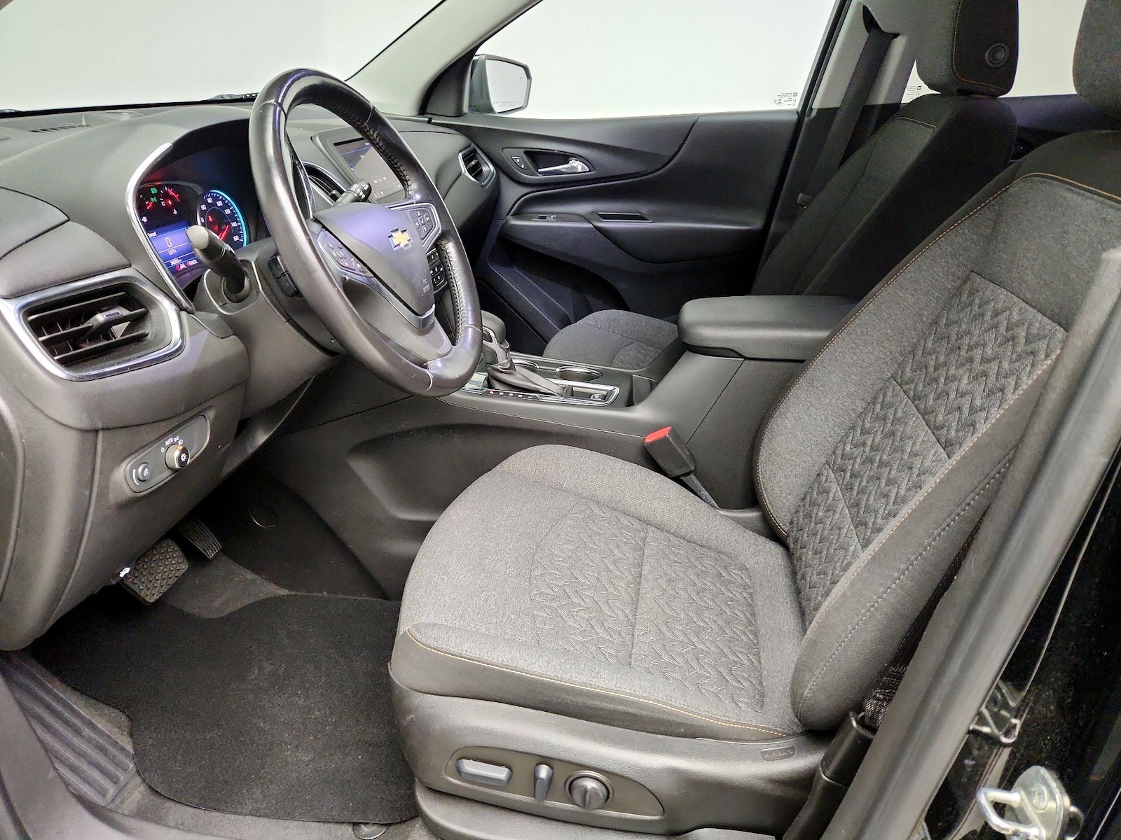 2022 Chevrolet Equinox LT - Photo 10