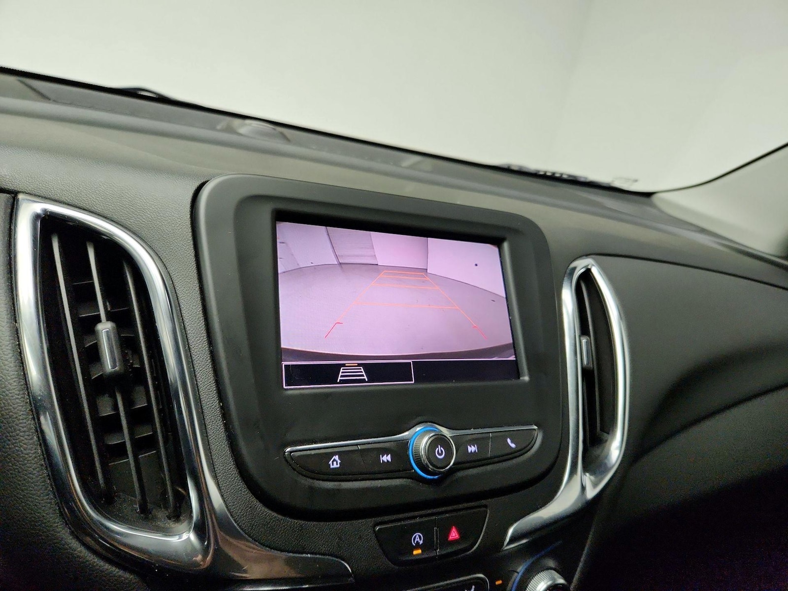 2022 Chevrolet Equinox LT - Photo 13
