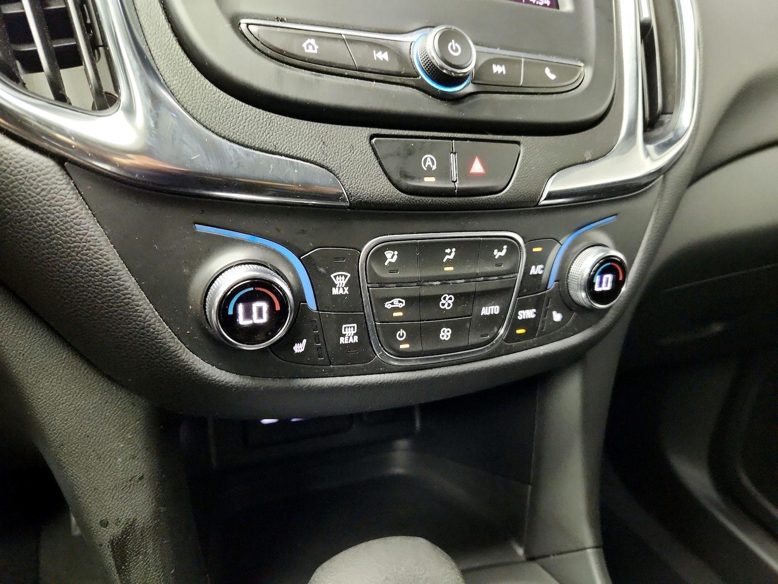 2022 Chevrolet Equinox LT - Photo 15