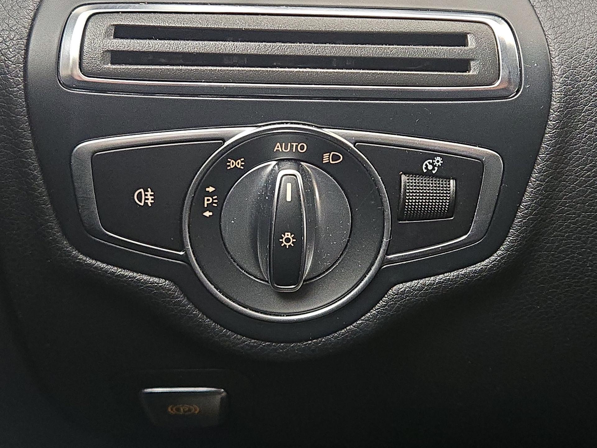 Thumbnail: 2018 Mercedes-Benz C-Class - 13