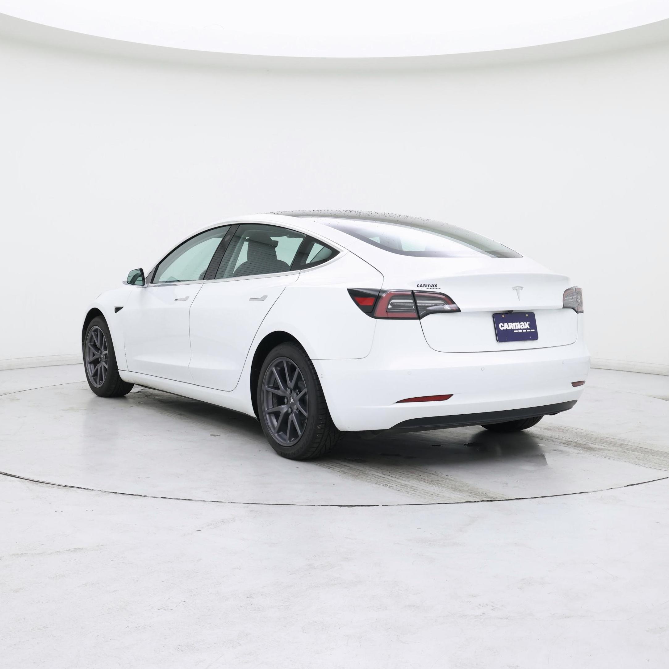 Thumbnail: 2019 Tesla Model 3 - 2