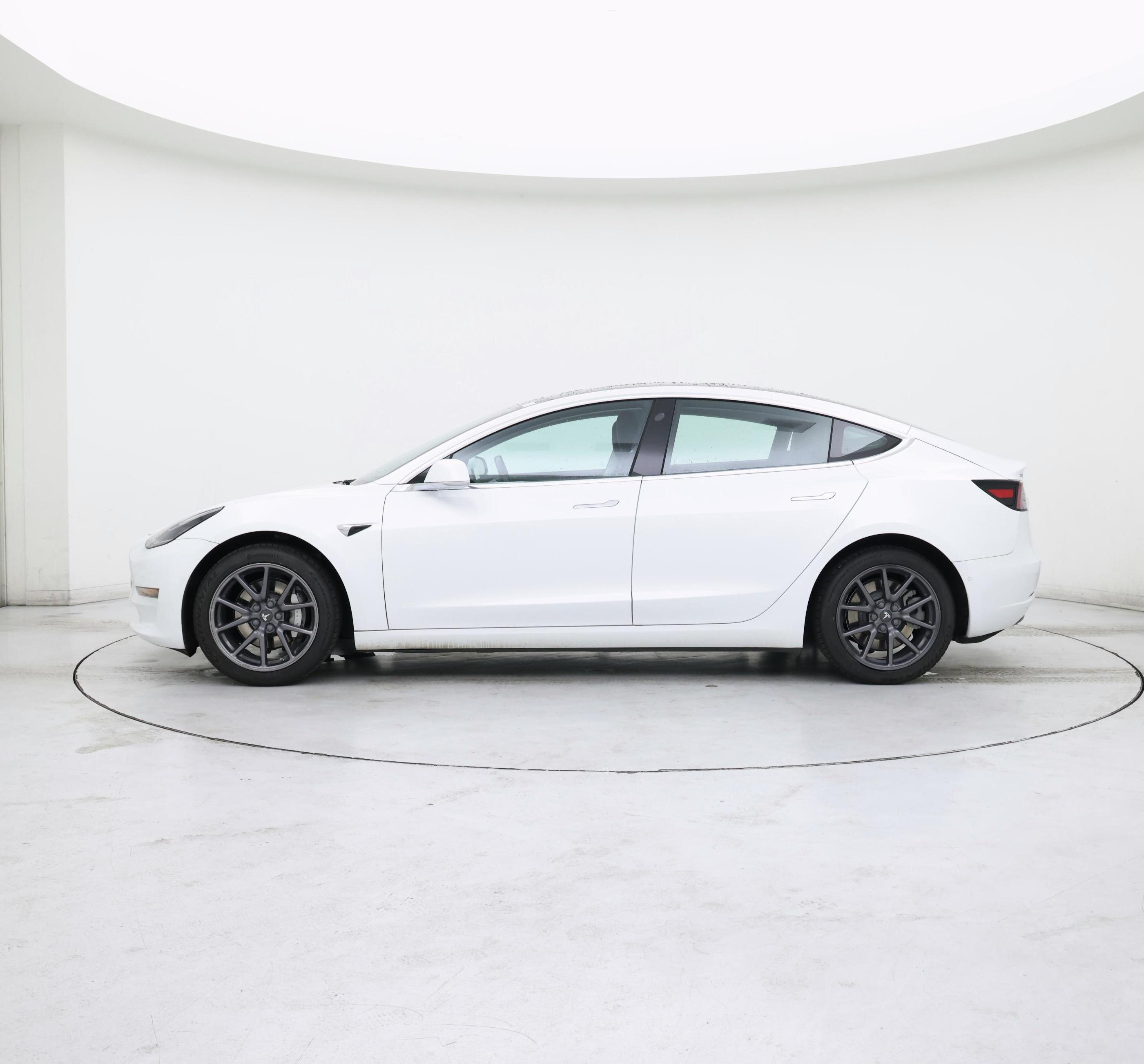 Thumbnail: 2019 Tesla Model 3 - 3