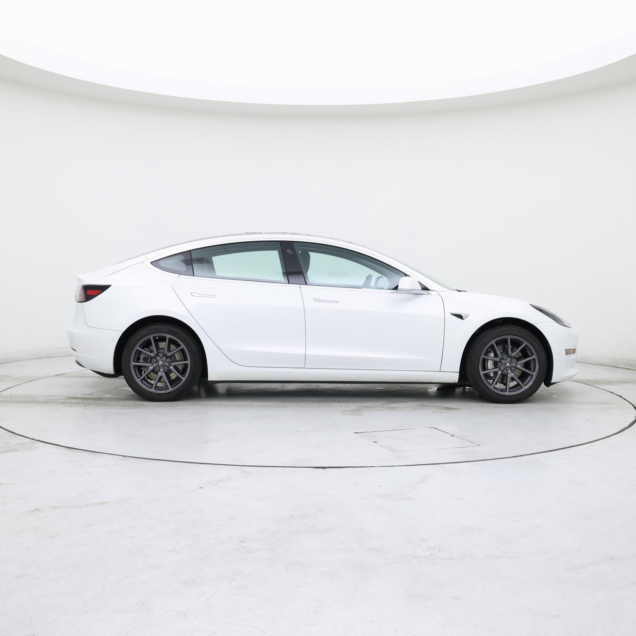 Thumbnail: 2019 Tesla Model 3 - 7