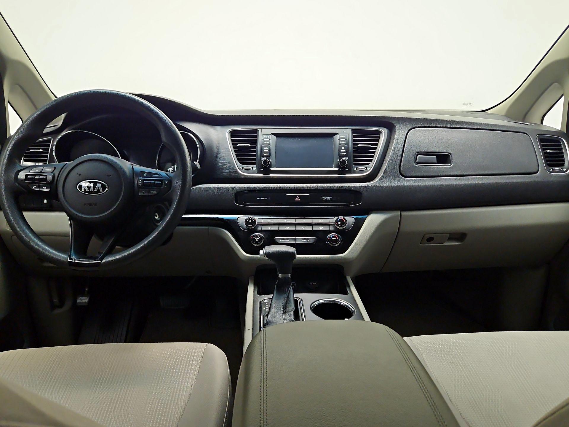 Thumbnail: 2020 Kia Sedona - 9