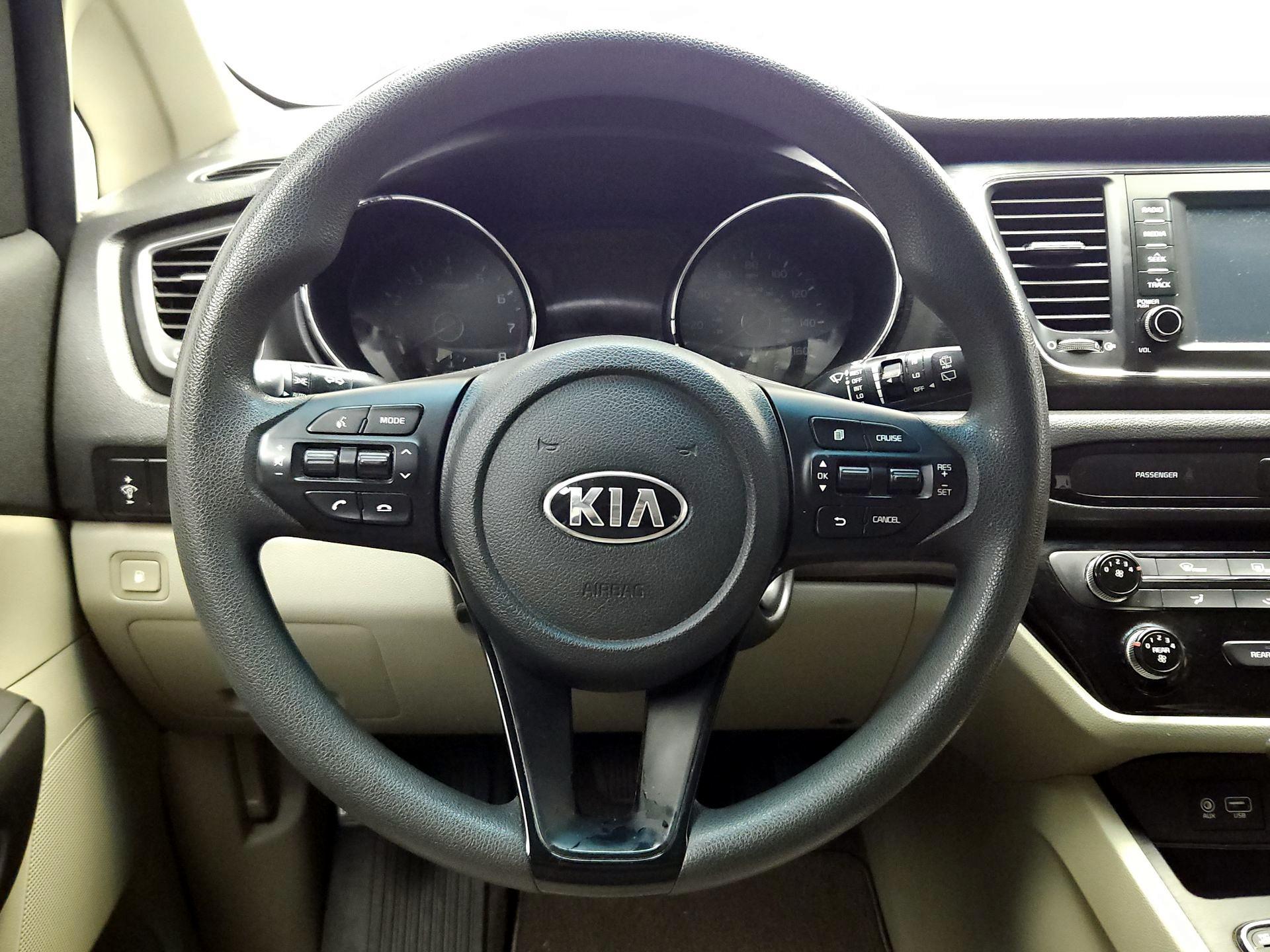 Thumbnail: 2020 Kia Sedona - 10