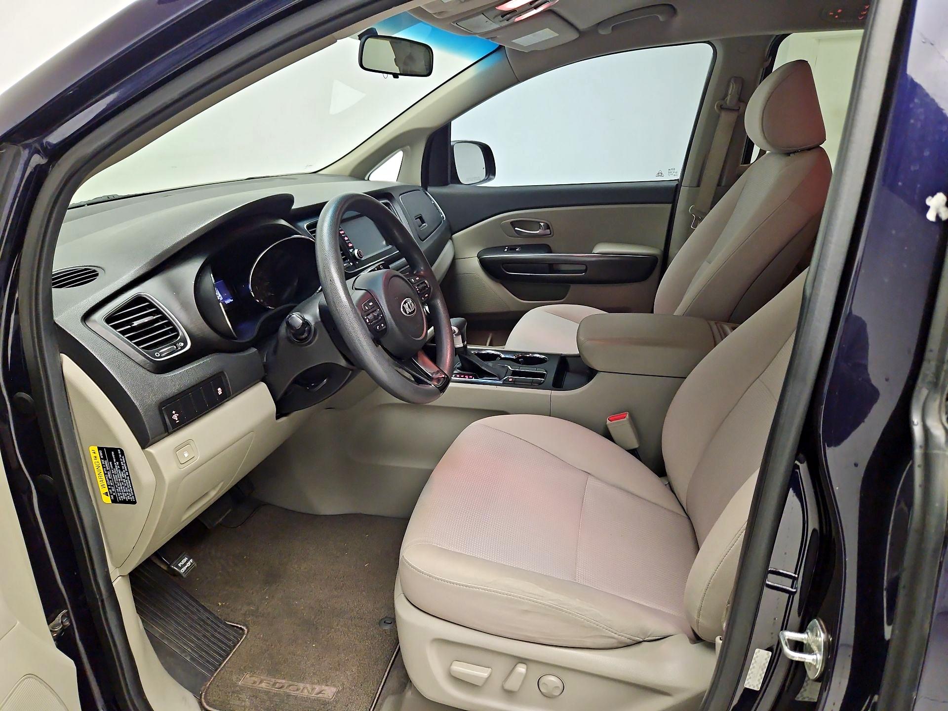 Thumbnail: 2020 Kia Sedona - 11