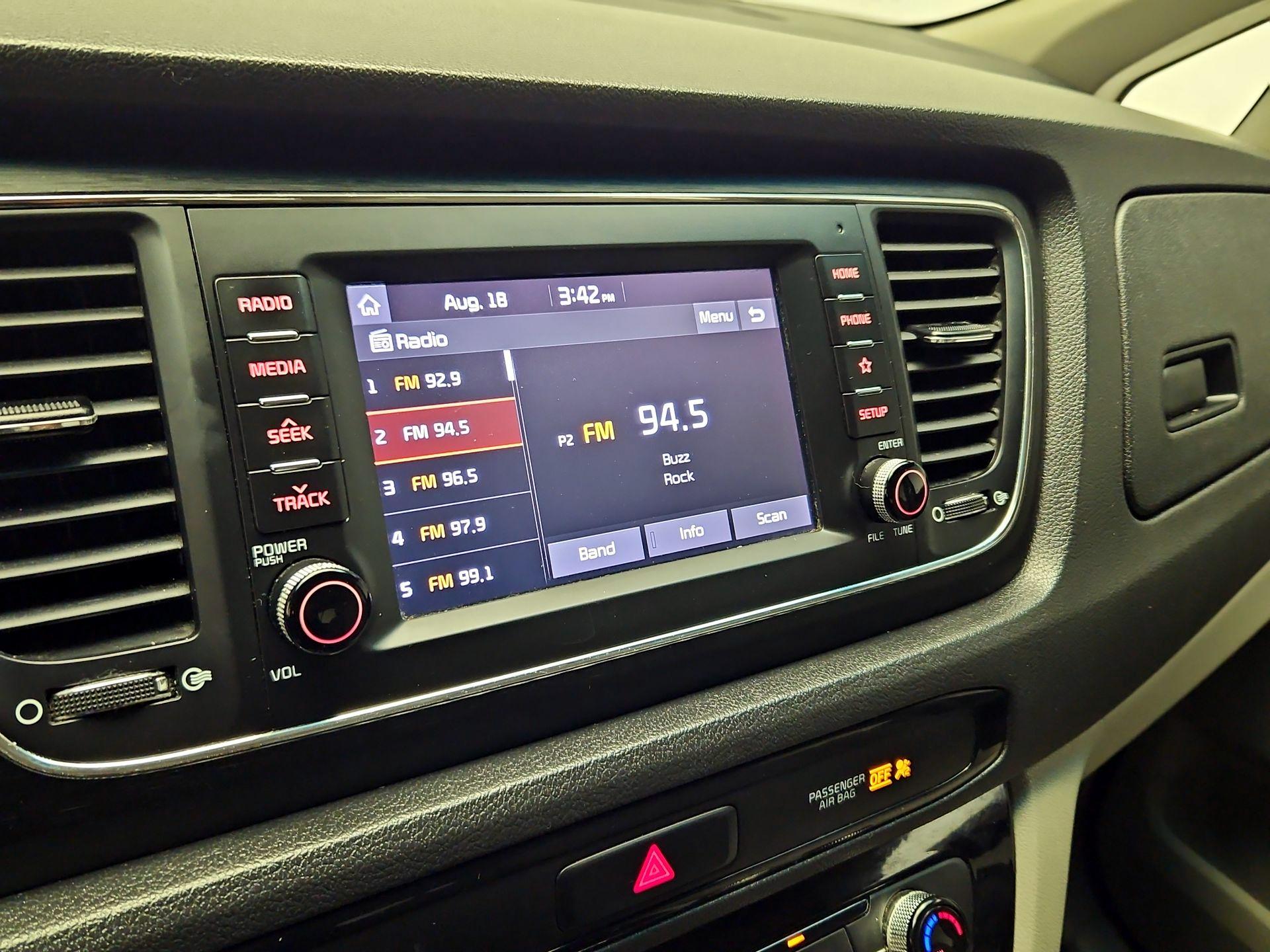 Thumbnail: 2020 Kia Sedona - 15