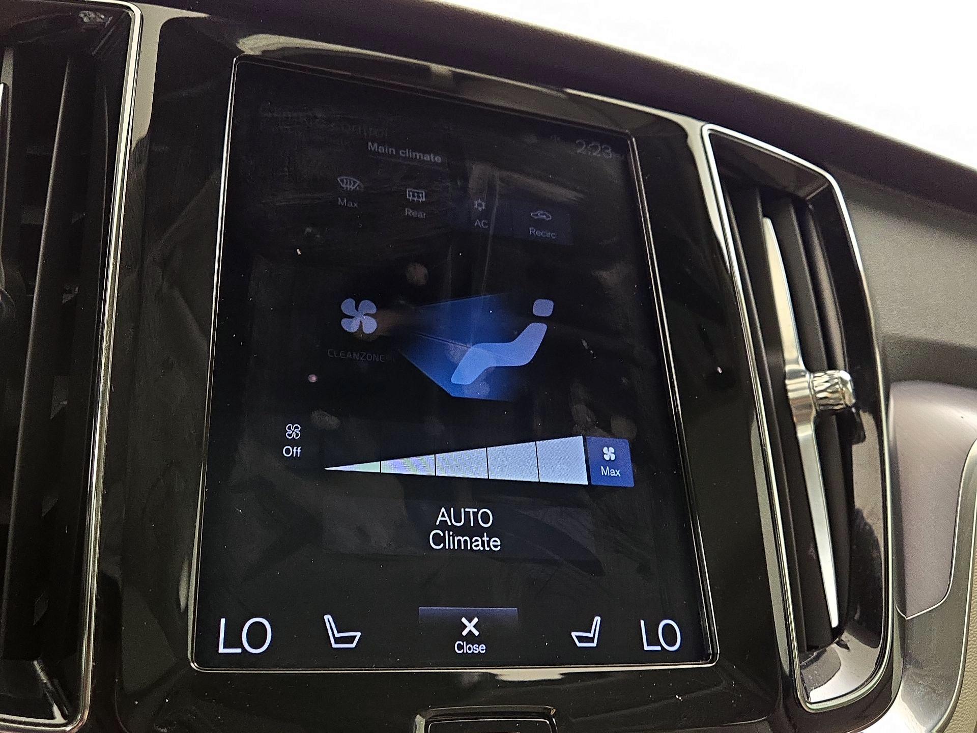 Thumbnail: 2019 Volvo S60 - 16