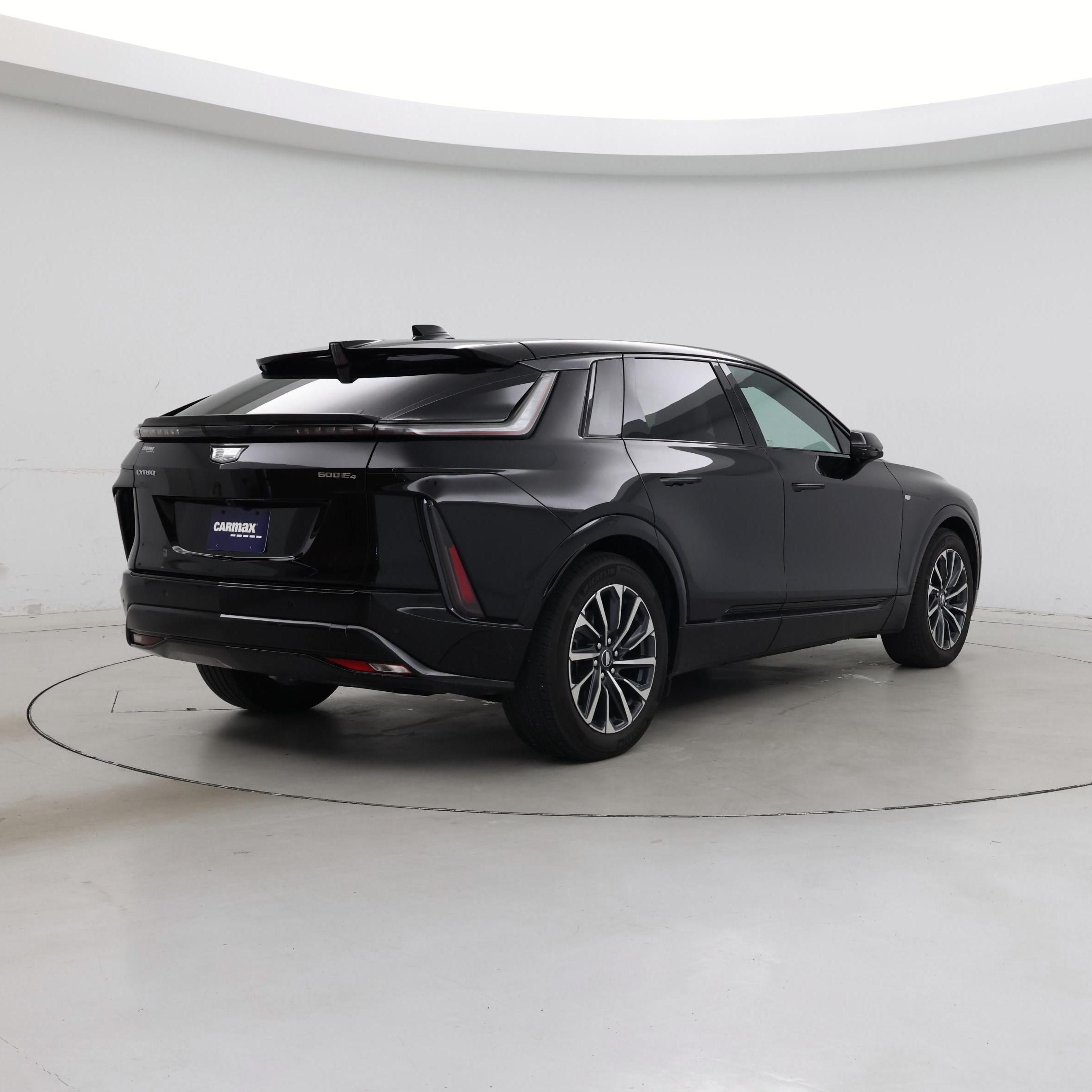 Thumbnail: 2024 Cadillac Lyriq - 8