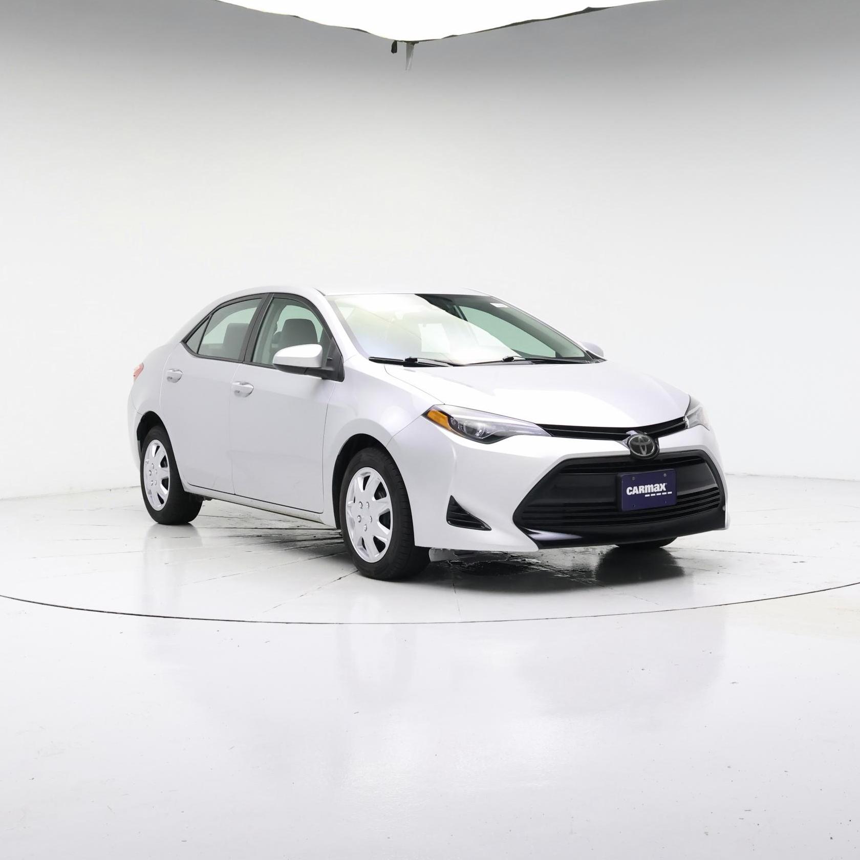 Silver 2018 Toyota Corolla Sedan Front-Wheel Drive Automatic