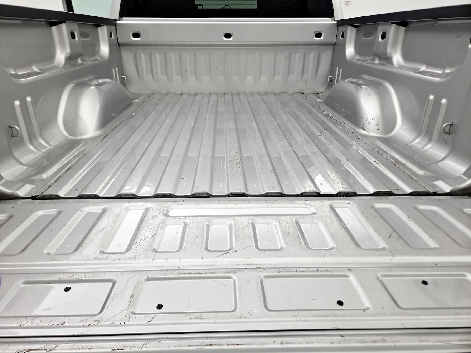 2018 Chevrolet Silverado 1500 Custom - Photo 19