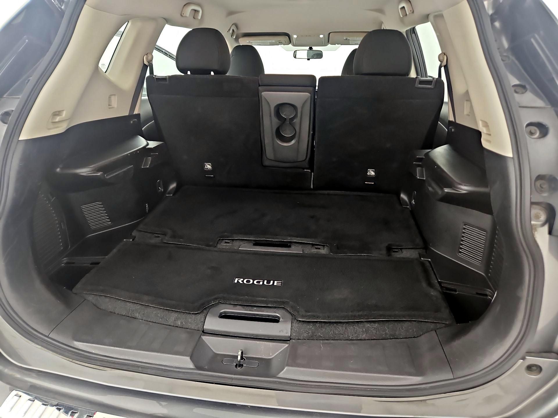Thumbnail: 2017 Nissan Rogue - 20
