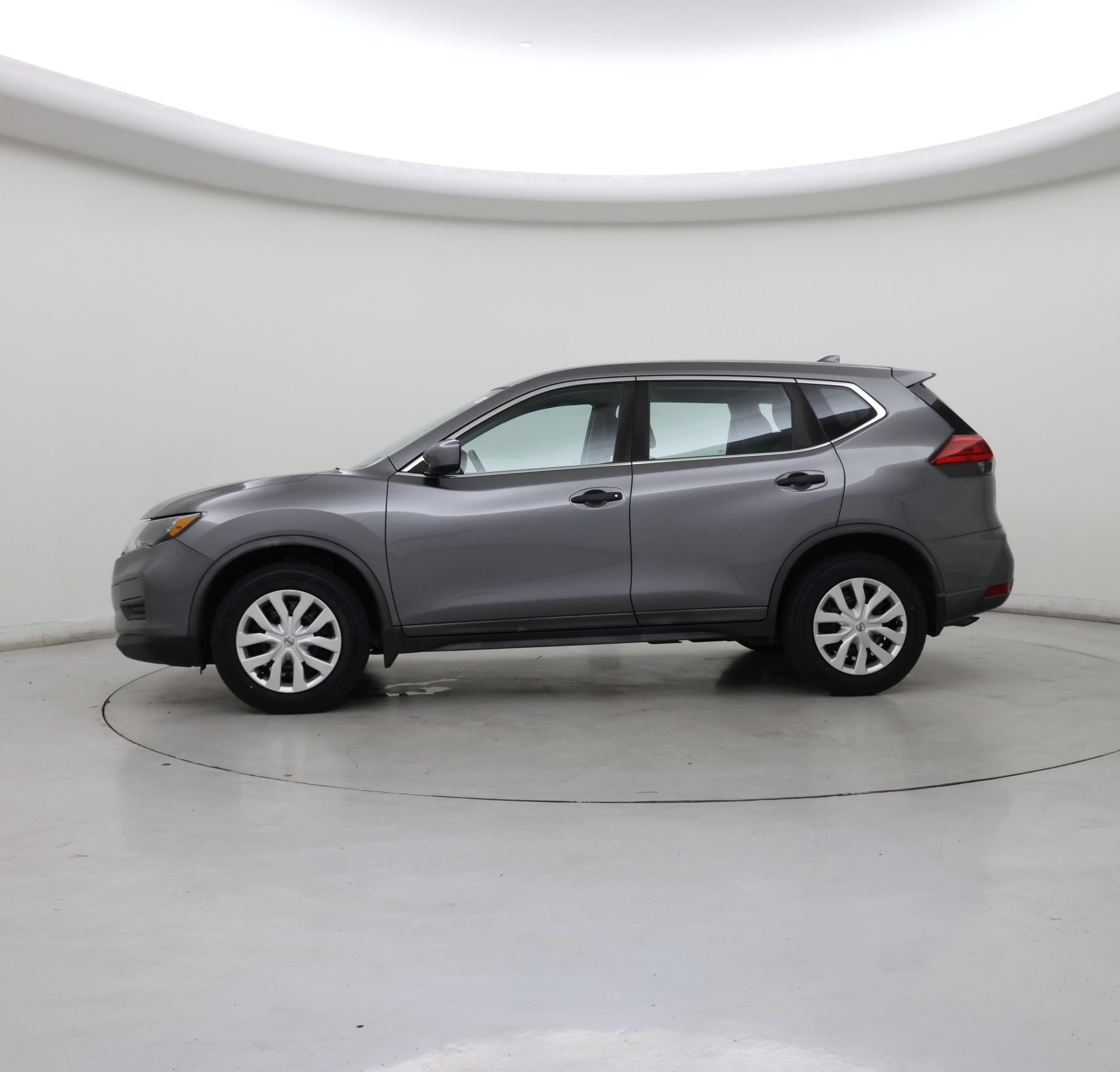 Thumbnail: 2017 Nissan Rogue - 3
