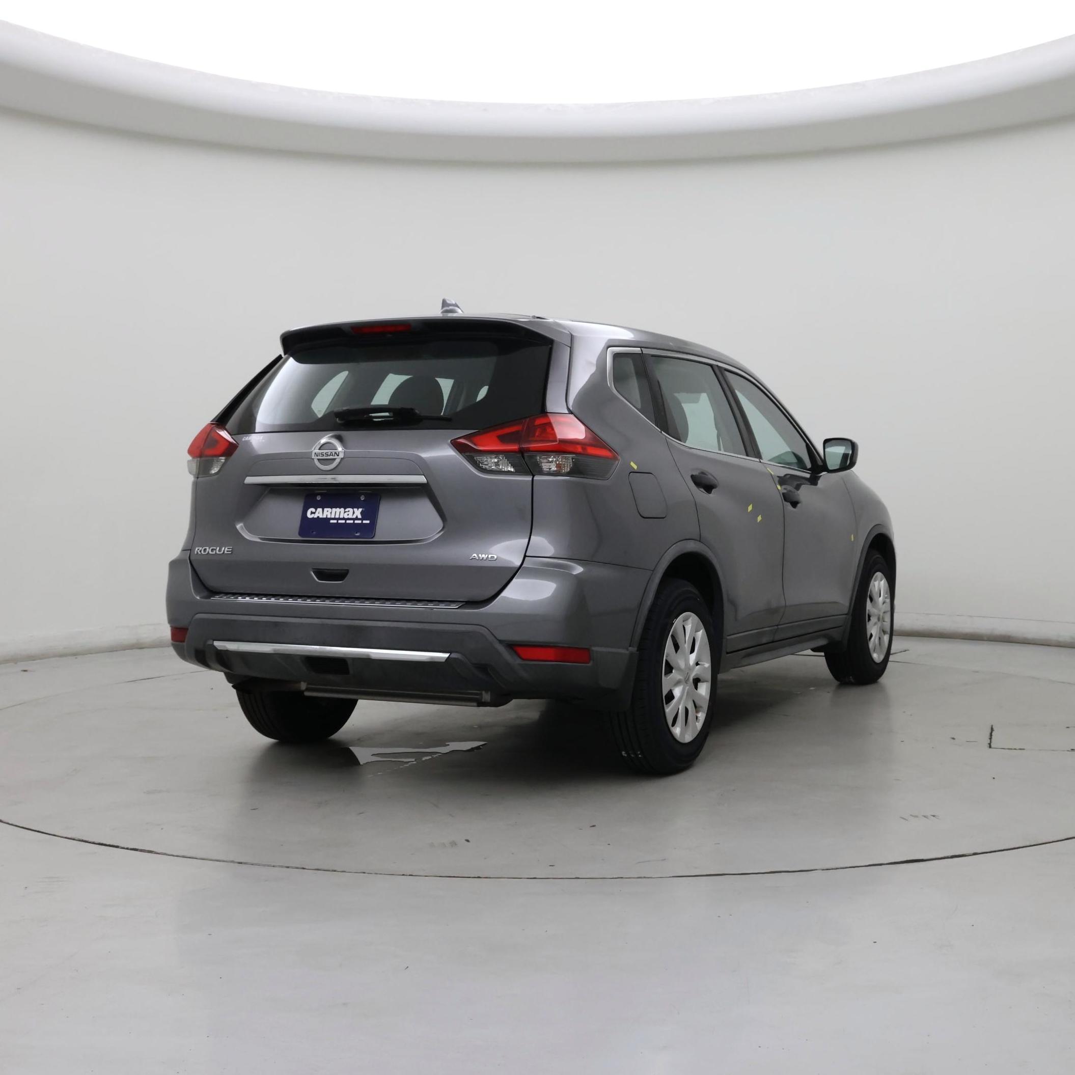 Thumbnail: 2017 Nissan Rogue - 8