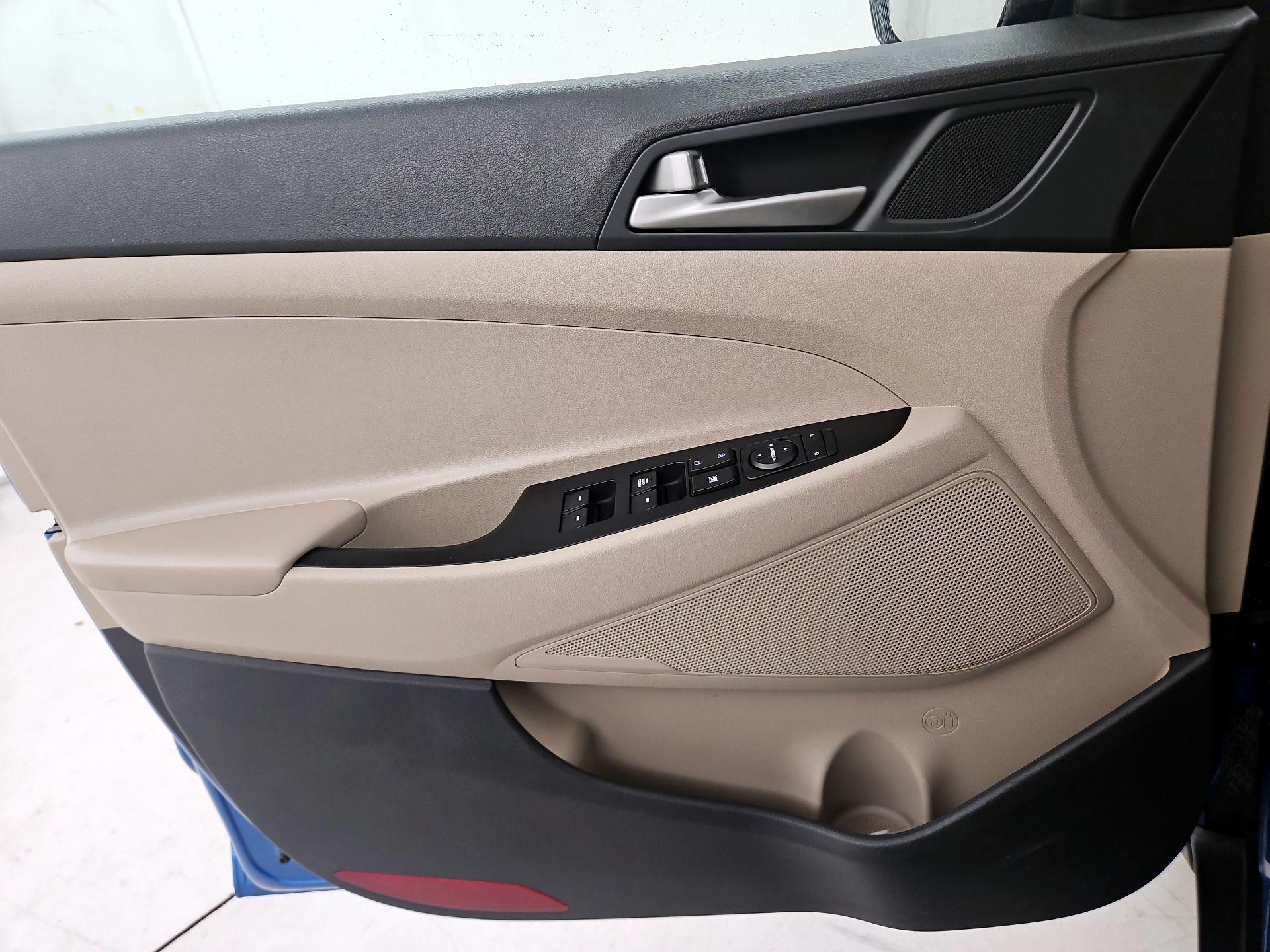 Thumbnail: 2018 Hyundai Tucson - 12
