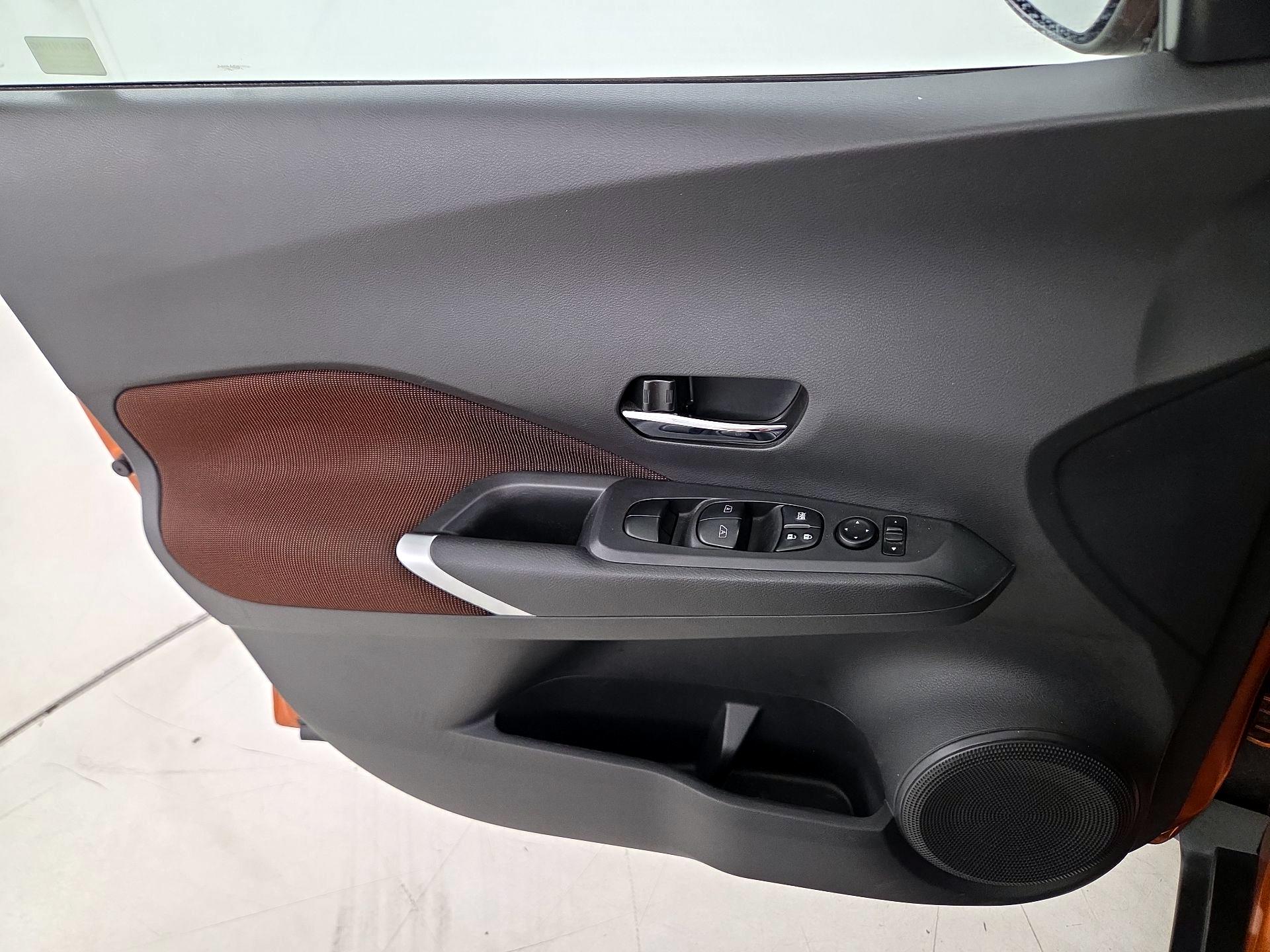 Thumbnail: 2021 Nissan Kicks - 12