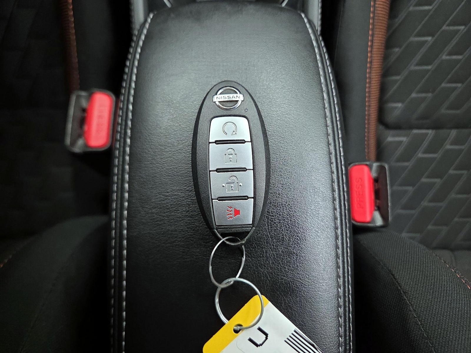 2021 Nissan Kicks SR - Photo 24