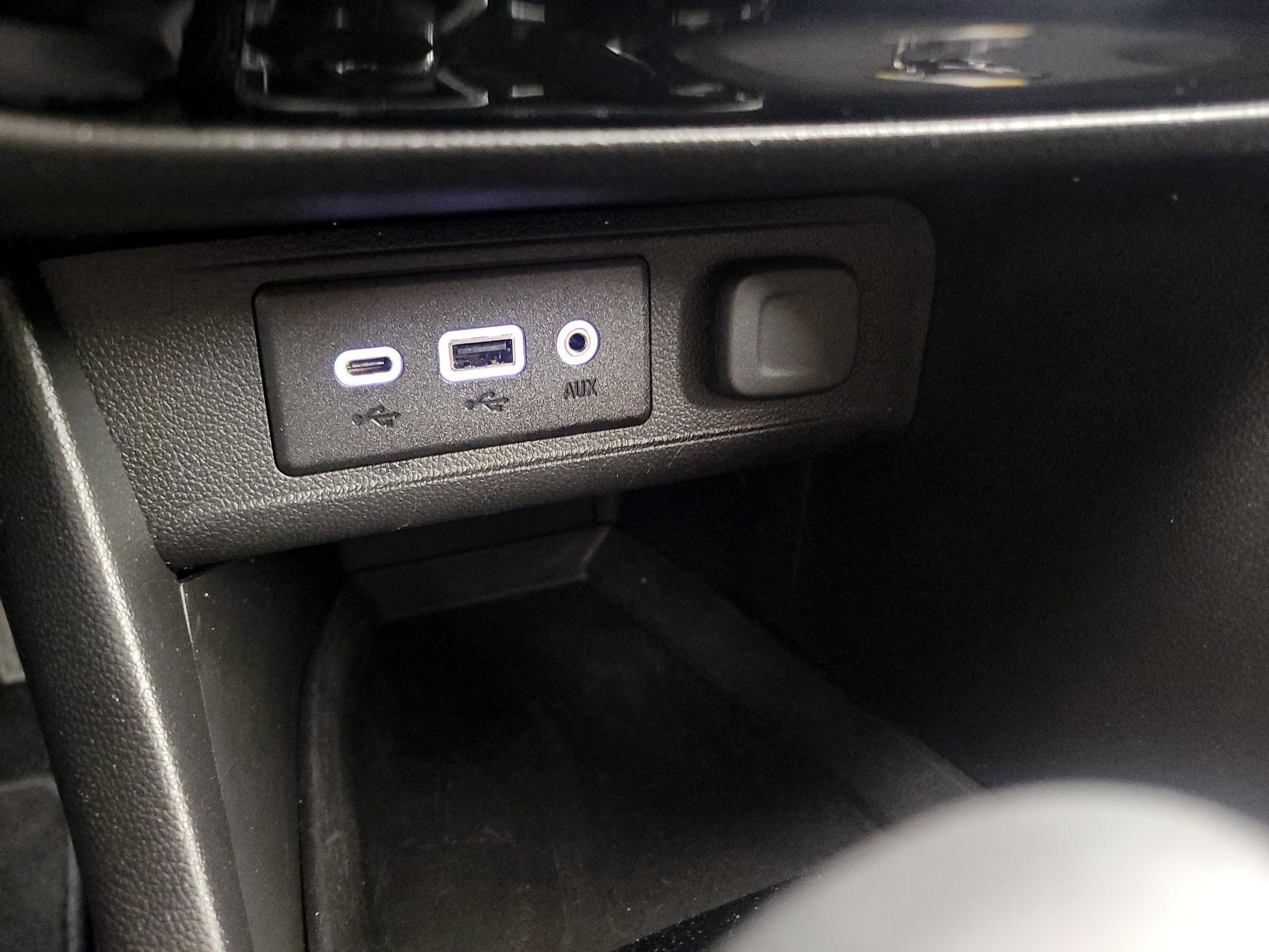 Thumbnail: 2021 Buick Encore GX - 18