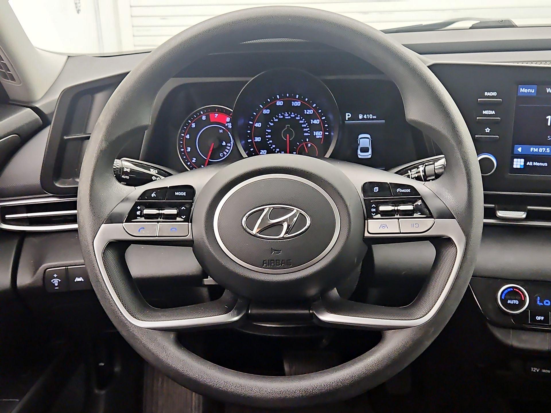 Thumbnail: 2022 Hyundai Elantra - 10