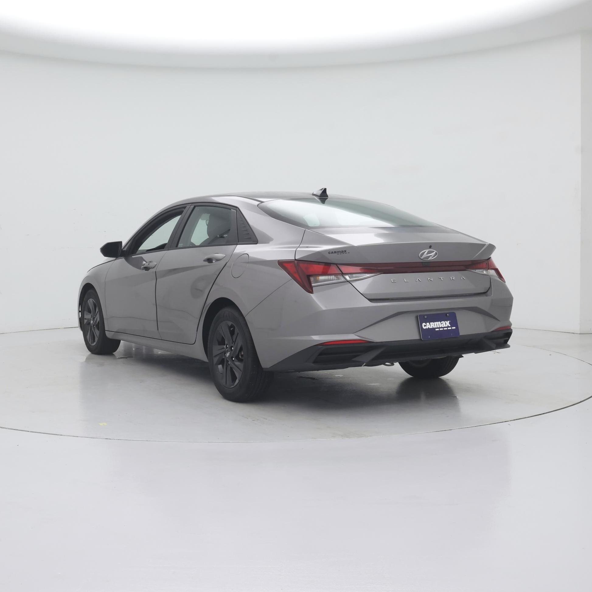 Thumbnail: 2022 Hyundai Elantra - 2