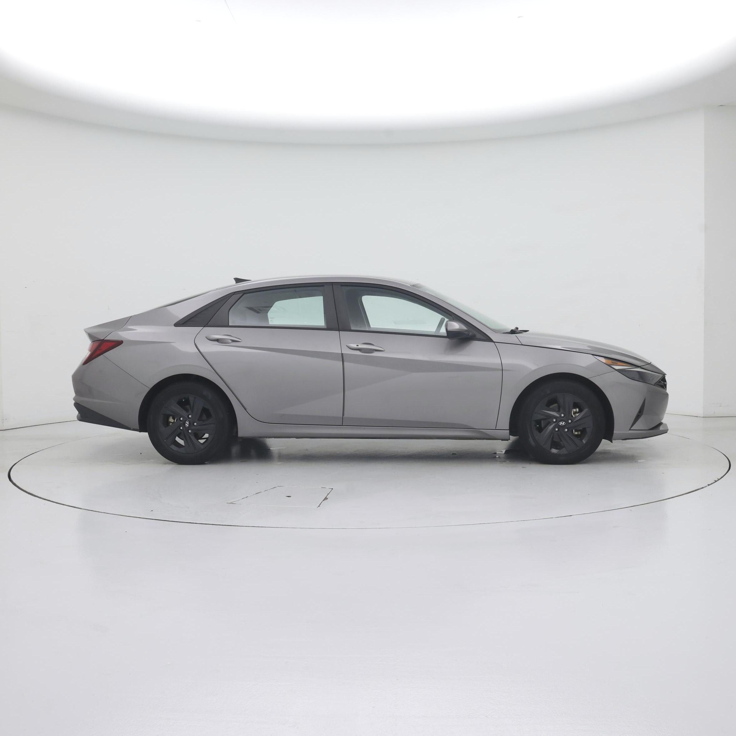 Thumbnail: 2022 Hyundai Elantra - 7