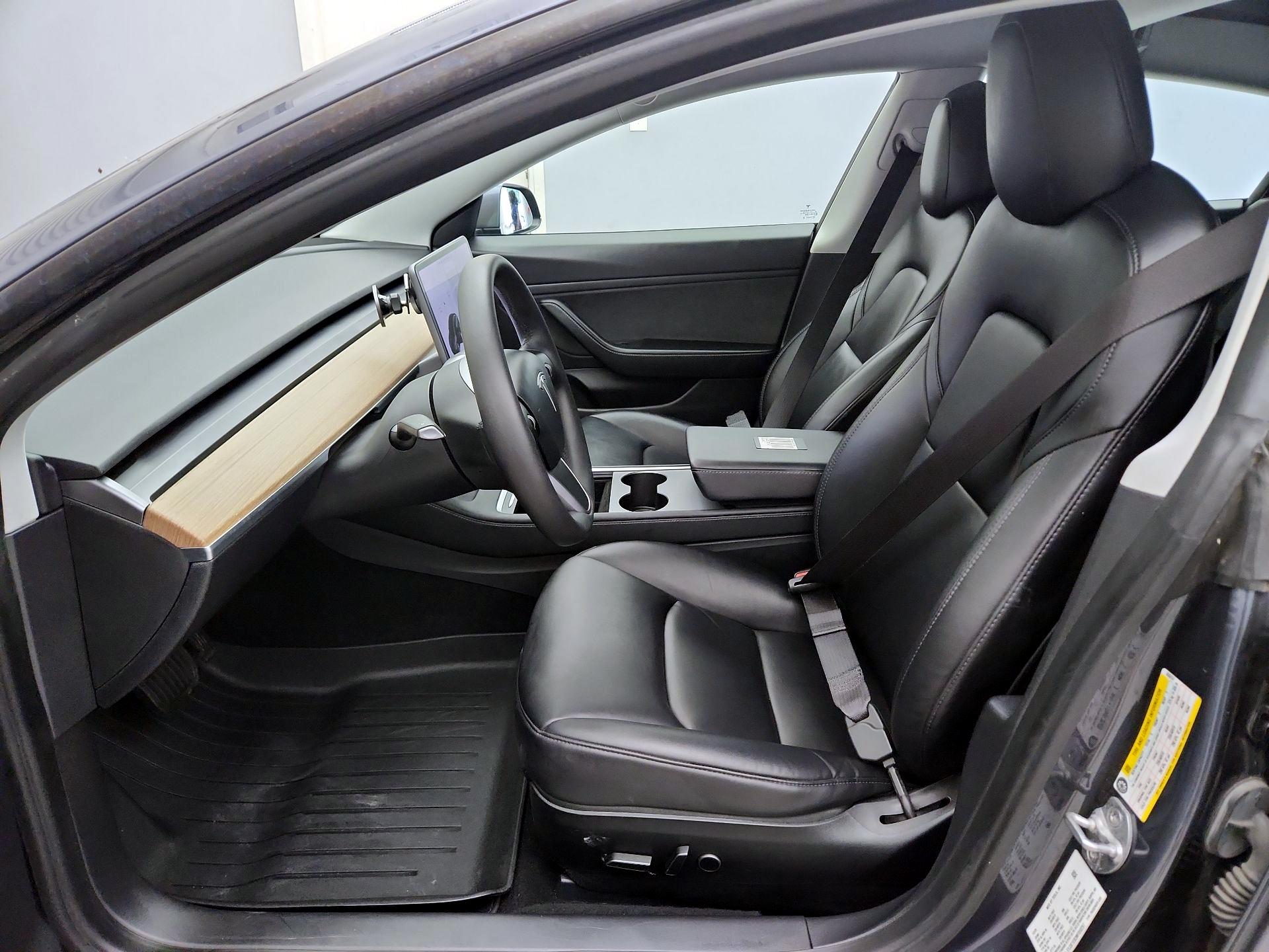 Thumbnail: 2021 Tesla Model 3 - 11