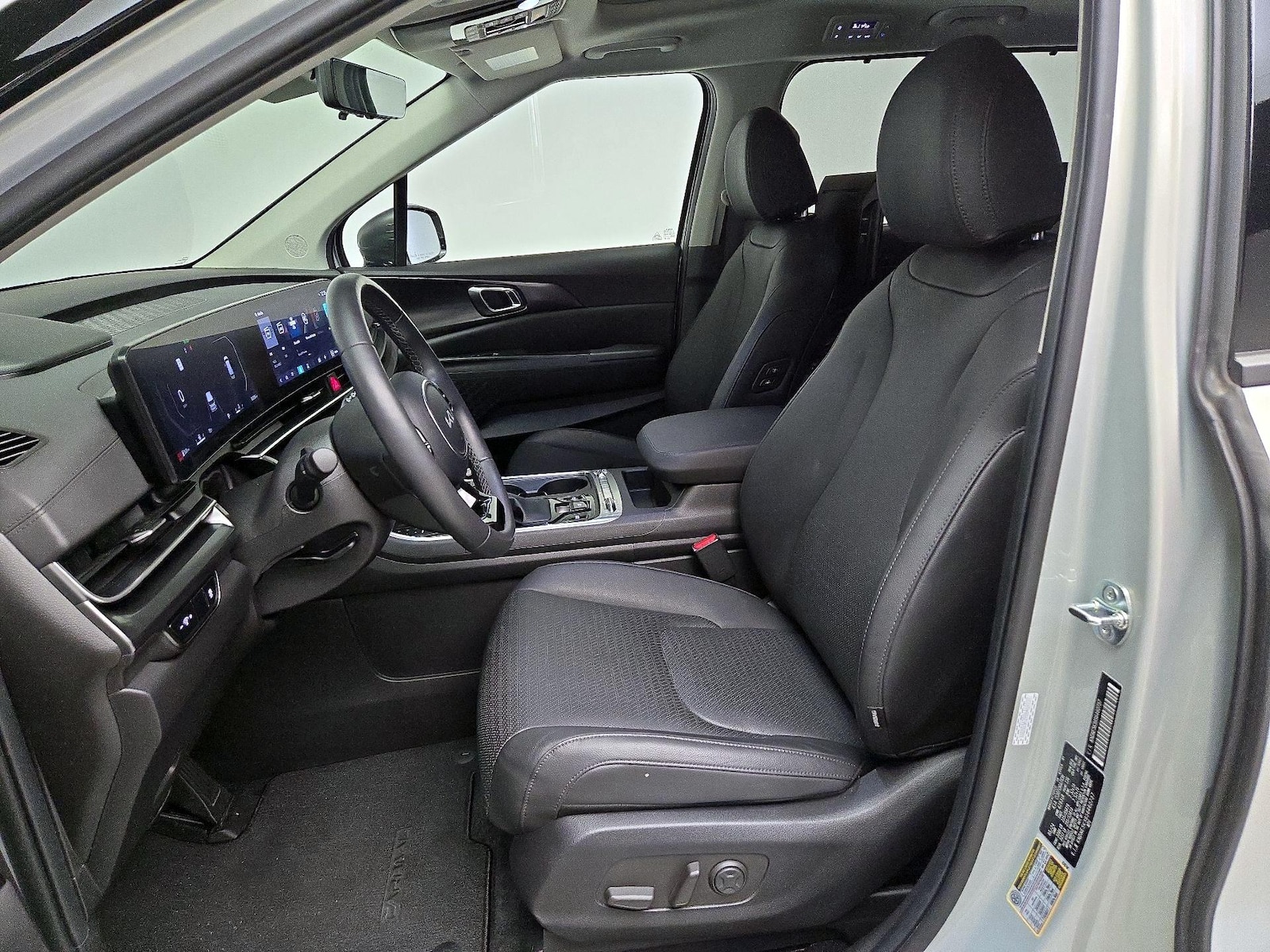 2025 Kia Carnival SX Prestige - Photo 12
