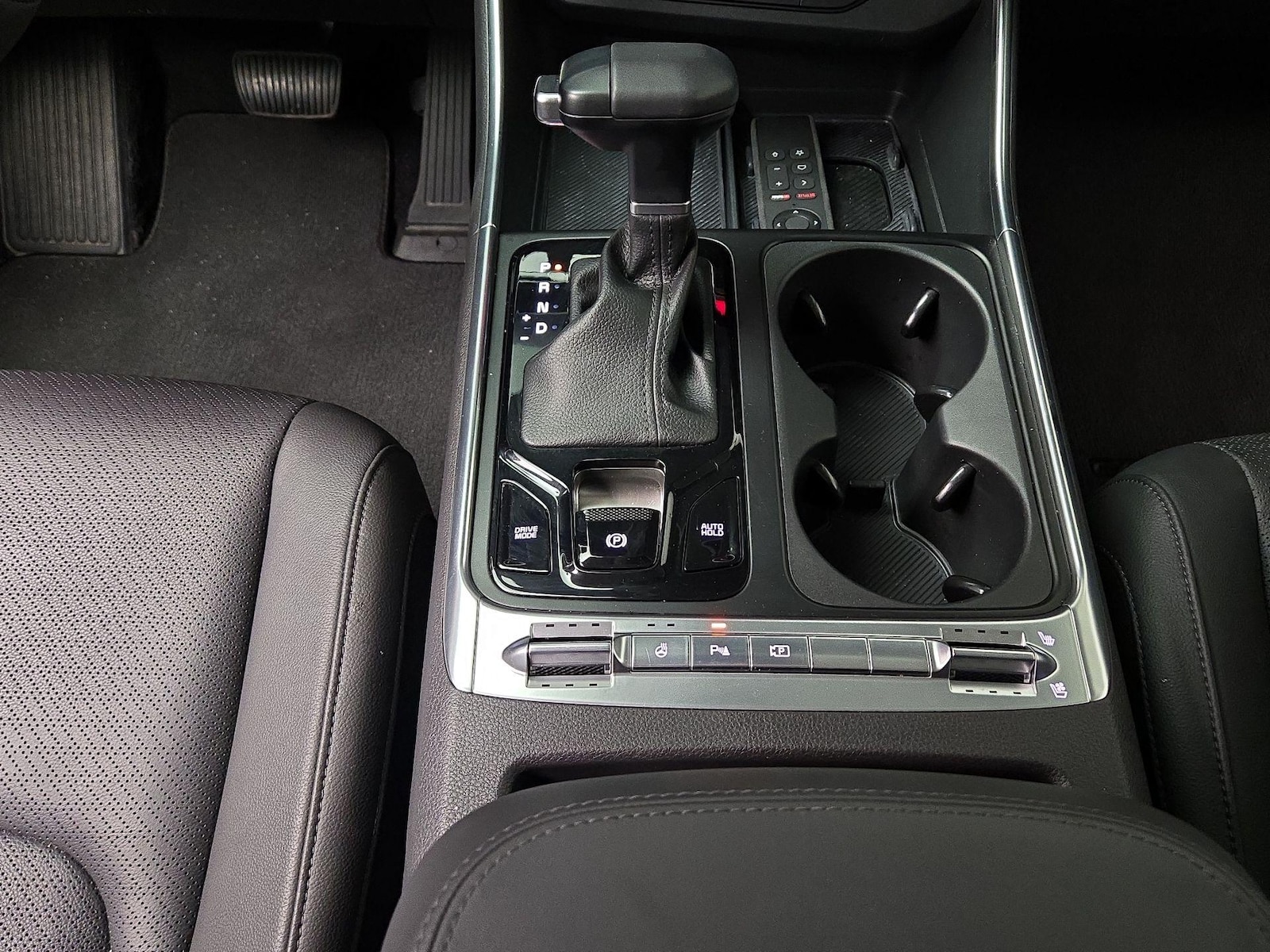 2025 Kia Carnival SX Prestige - Photo 19