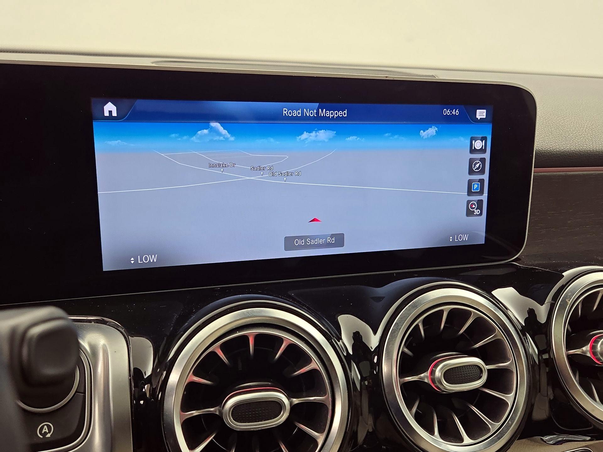 Thumbnail: 2021 Mercedes-Benz GLB - 14