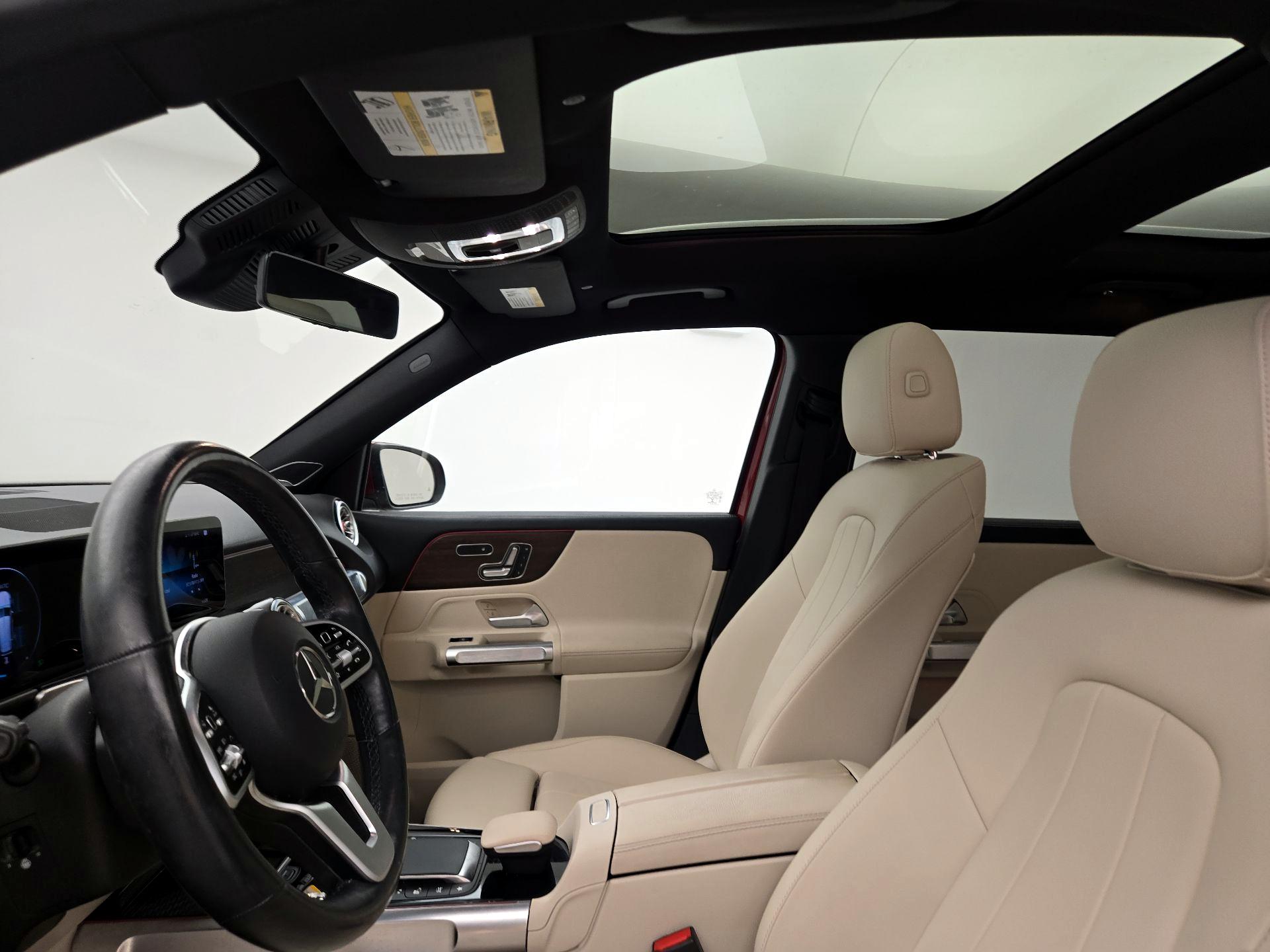 Thumbnail: 2021 Mercedes-Benz GLB - 20